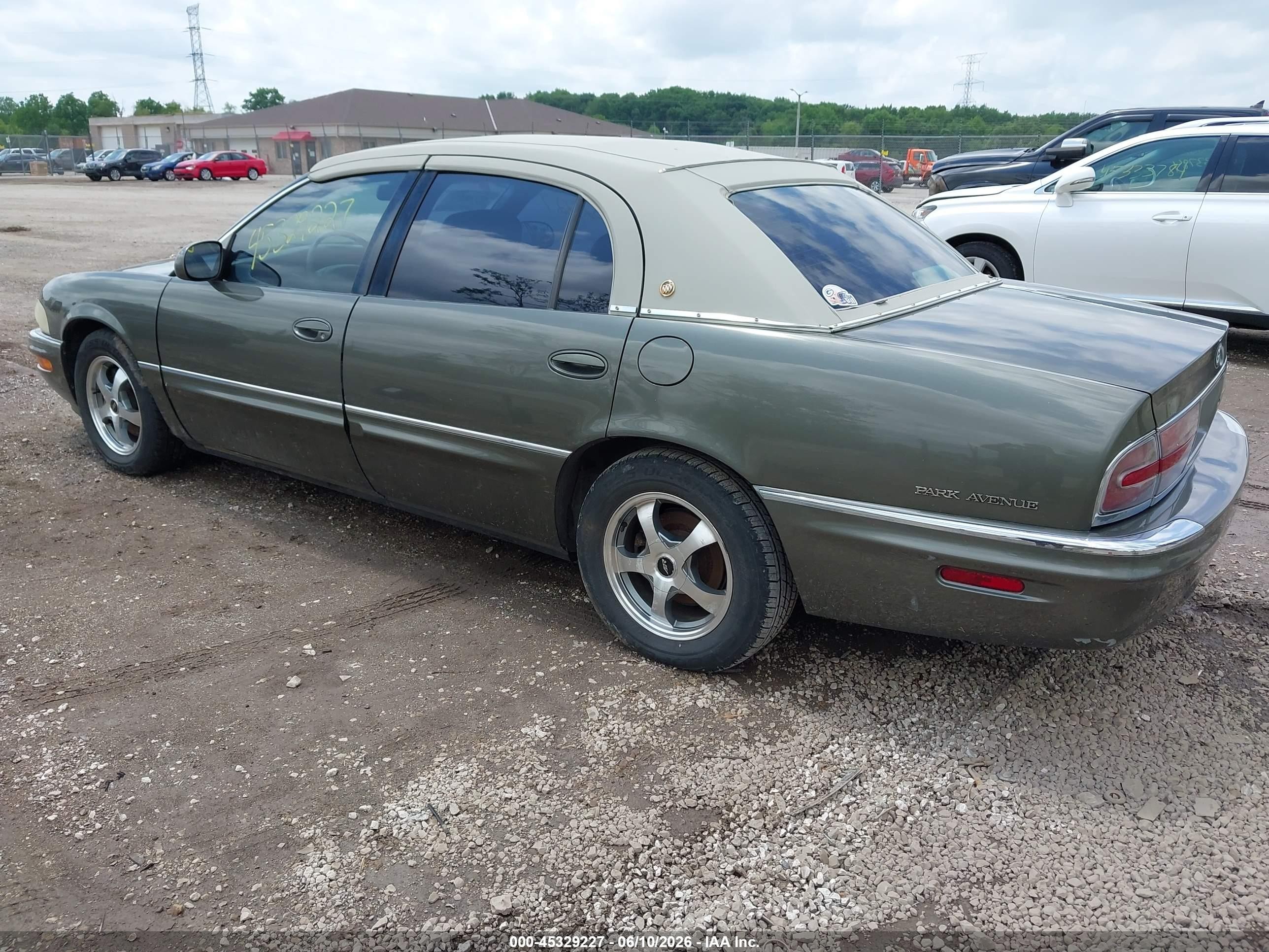1997 Buick Park Avenue   Green vin: 1G4CW52K1V4606779