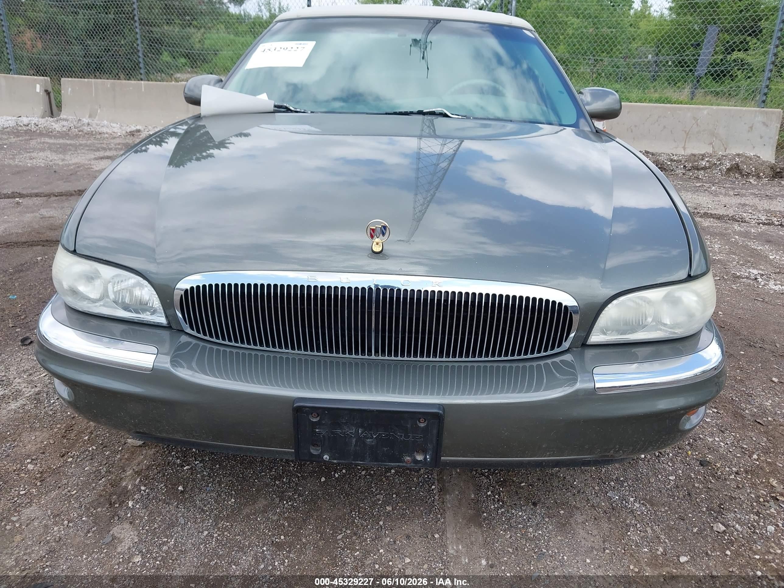 1997 Buick Park Avenue   Green vin: 1G4CW52K1V4606779