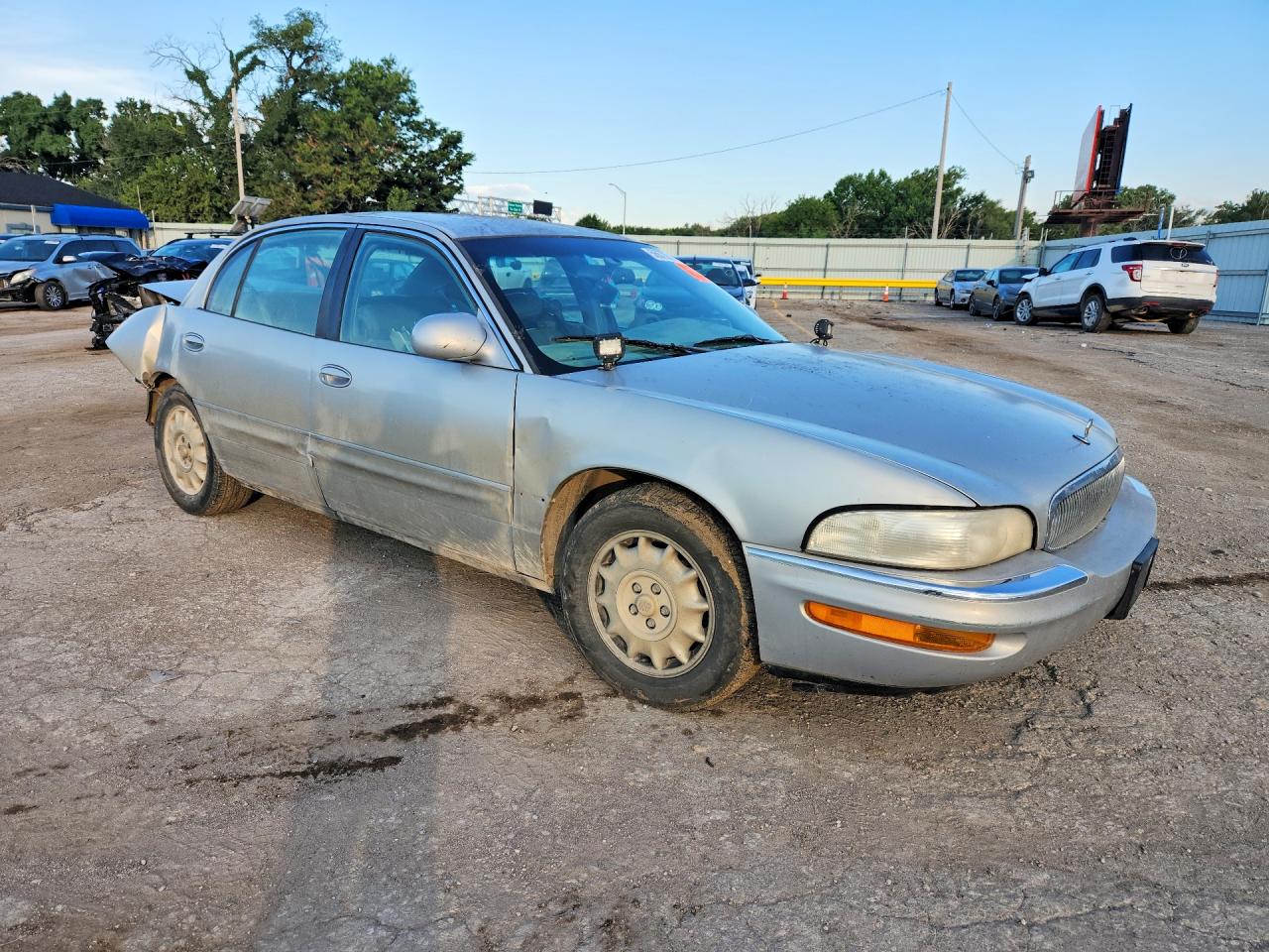 1998 Buick Park Avenue Silver vin: 1G4CW52K1W4639864