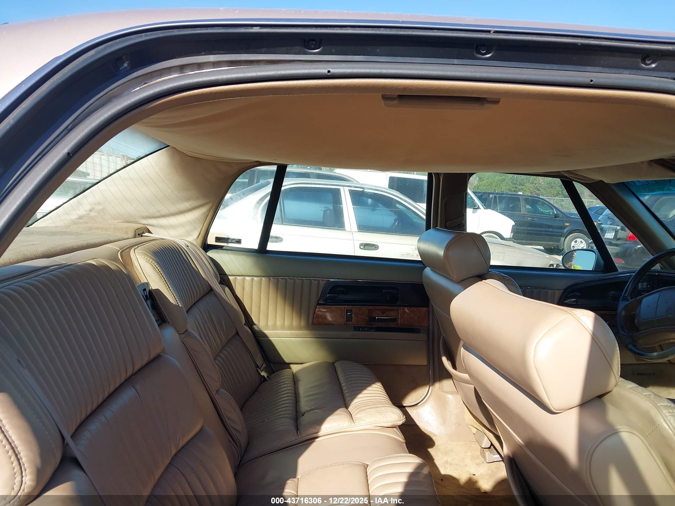 1995 Buick Park Avenue   Коричневый vin: 1G4CW52K2SH660922