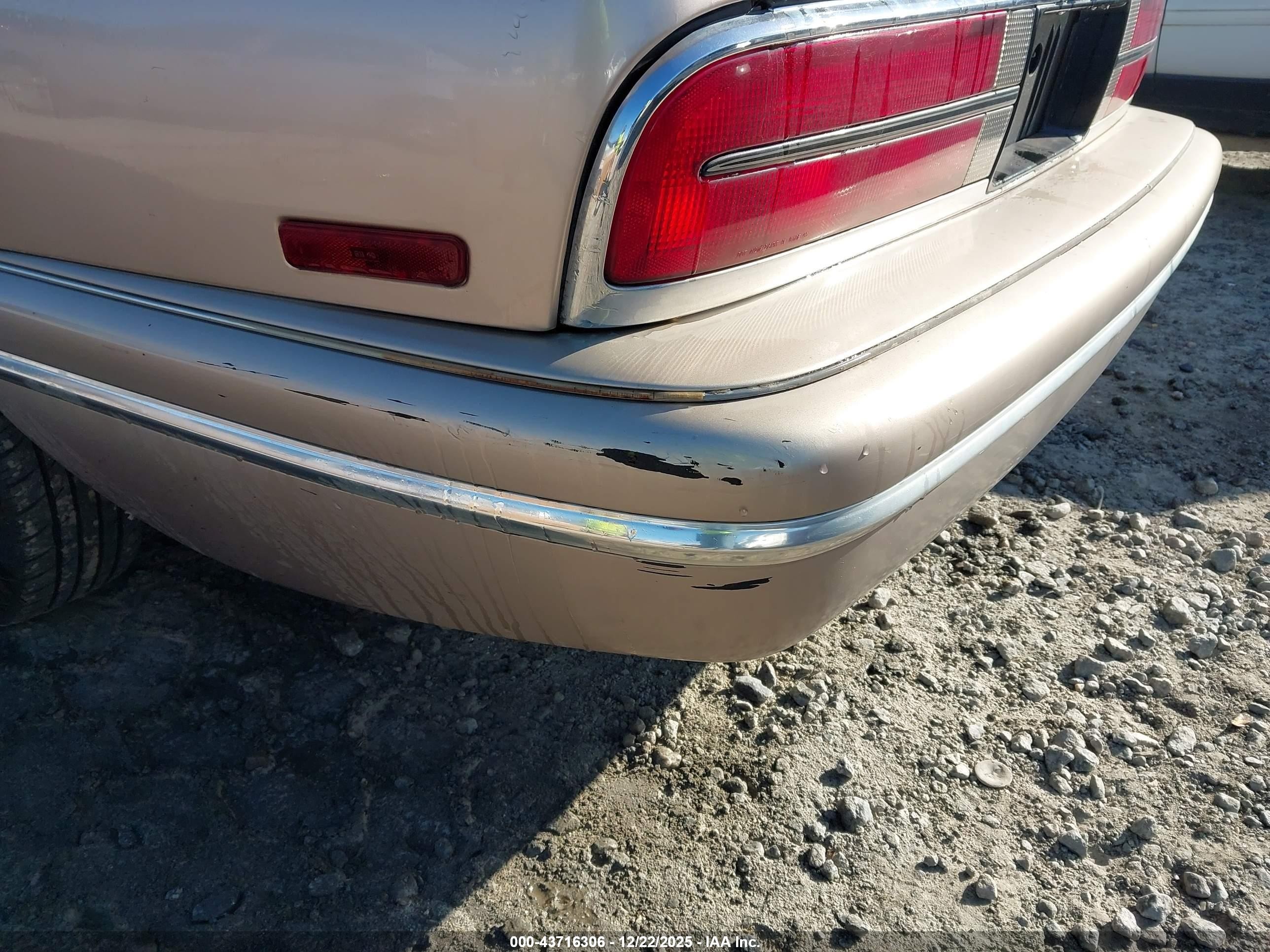 1995 Buick Park Avenue   Коричневый vin: 1G4CW52K2SH660922