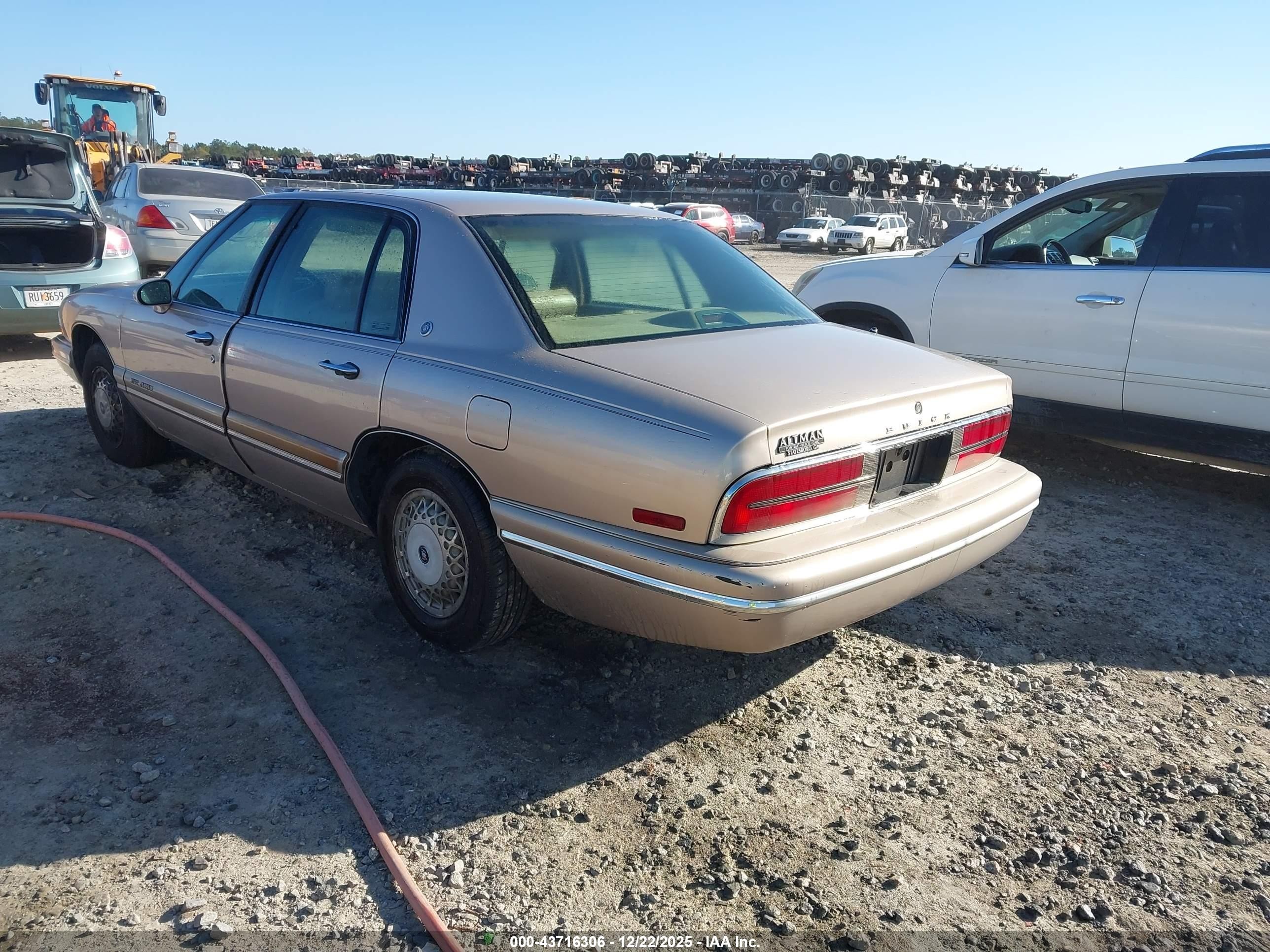 1995 Buick Park Avenue   Коричневый vin: 1G4CW52K2SH660922