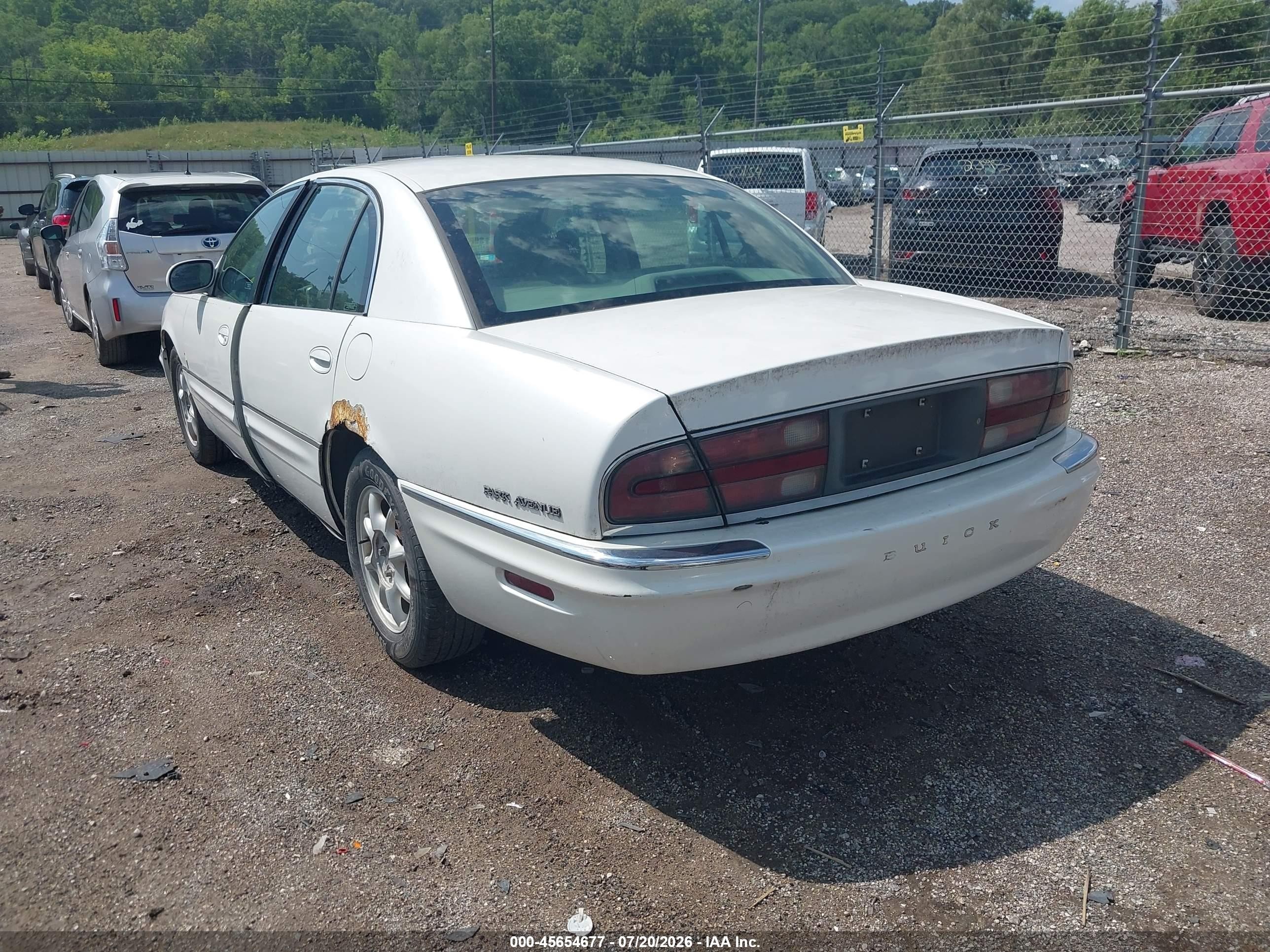 2000 Buick Park Avenue   Белый vin: 1G4CW52K2Y4171713