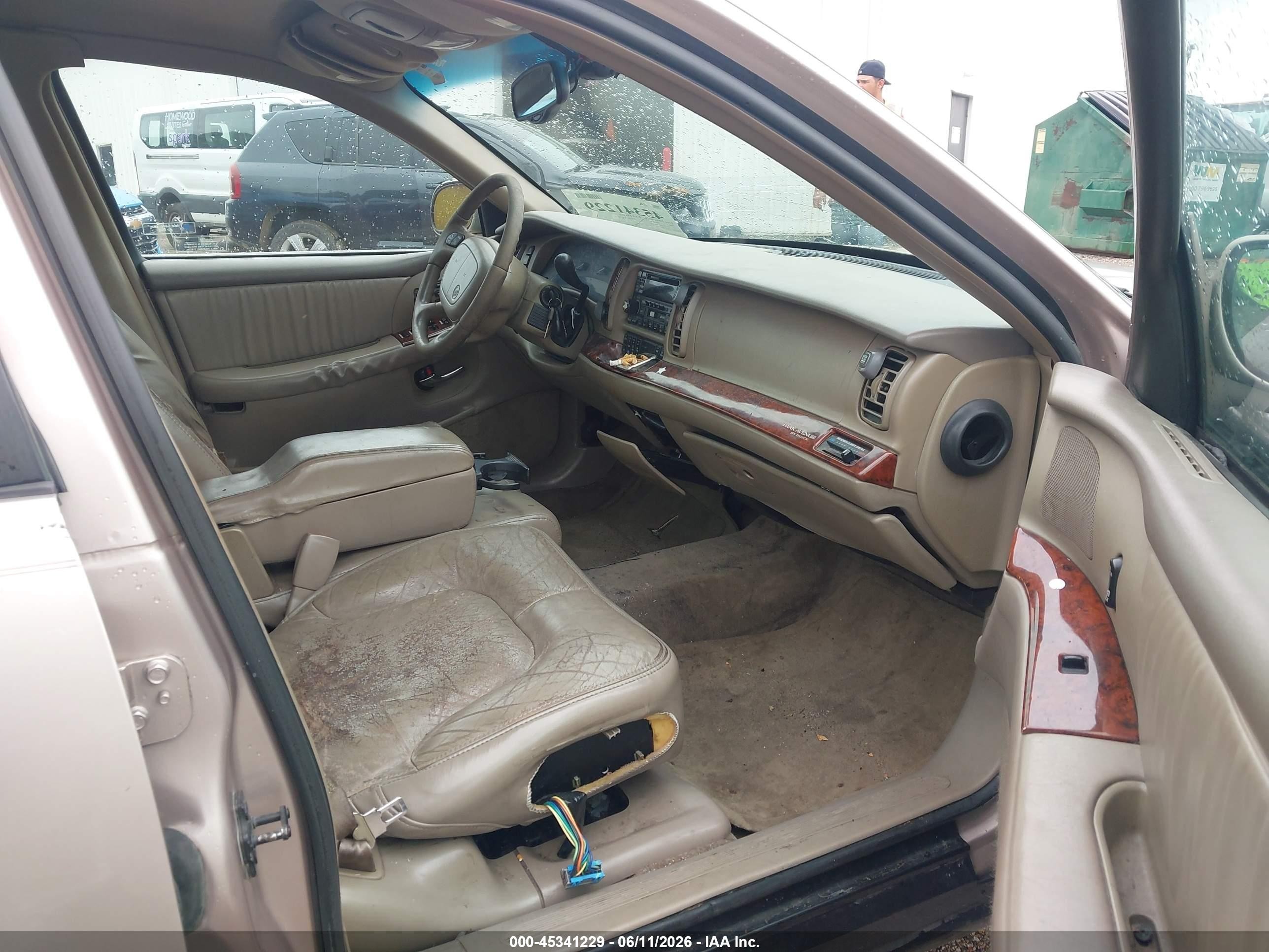 1998 Buick Park Avenue   Tan vin: 1G4CW52K3W4660473