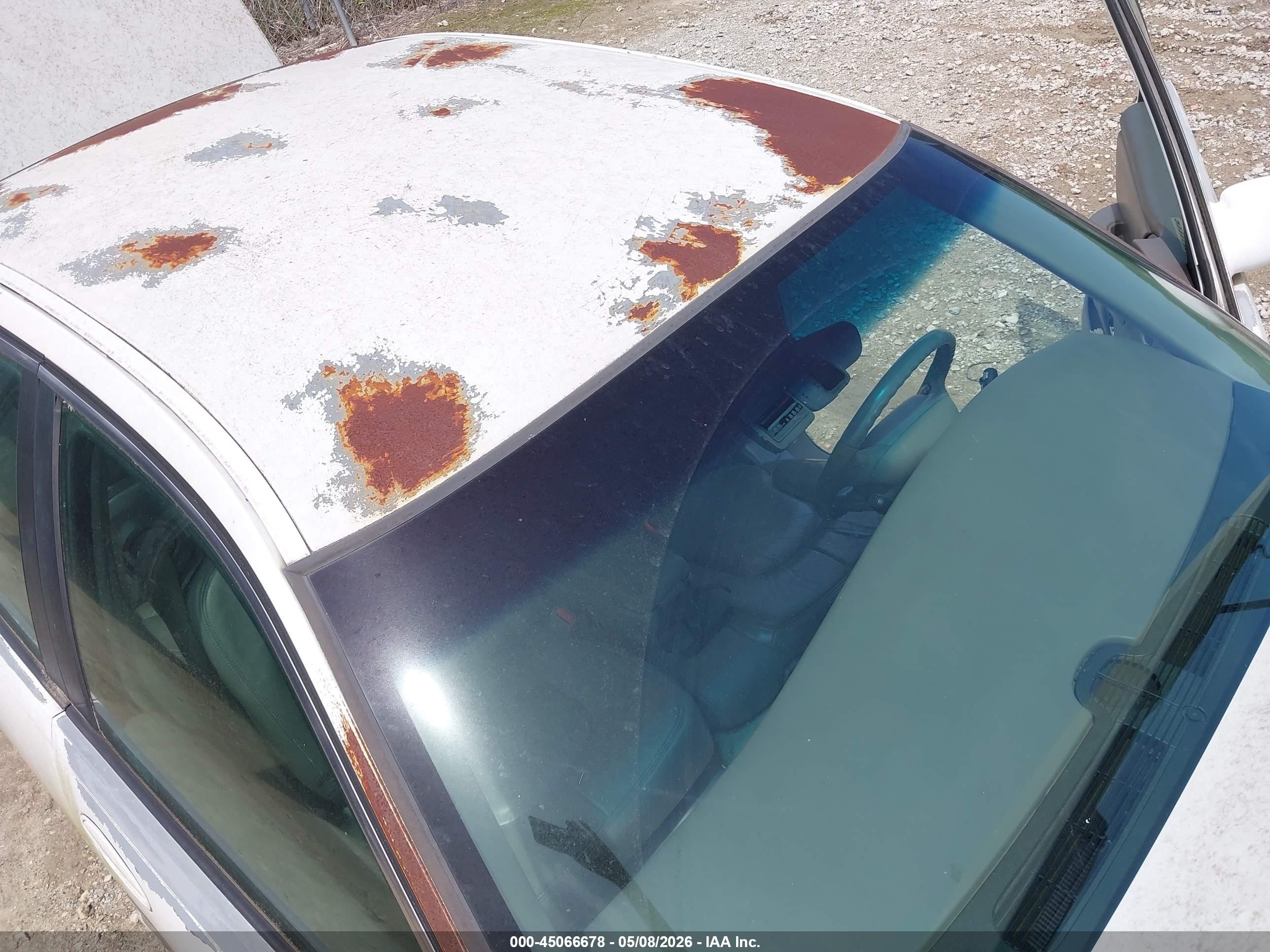 1997 Buick Park Avenue   White vin: 1G4CW52K4V4625245