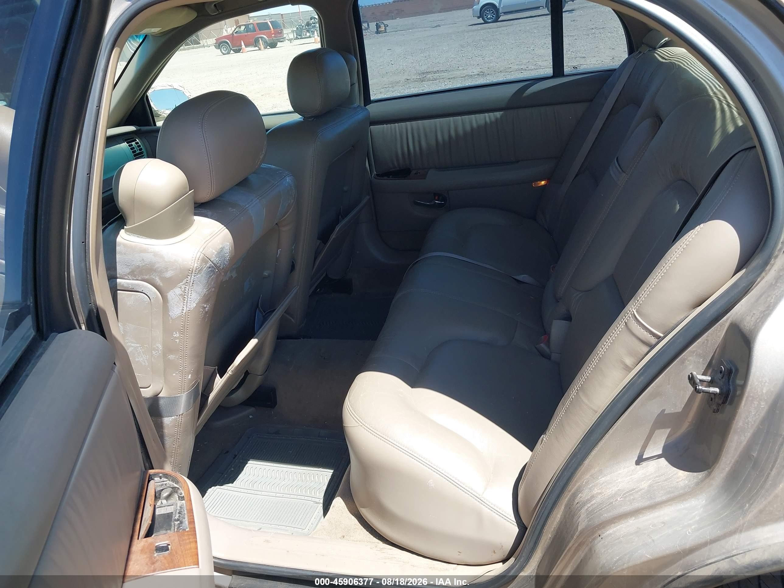 2000 Buick Park Avenue   Champagne vin: 1G4CW52K4Y4178808