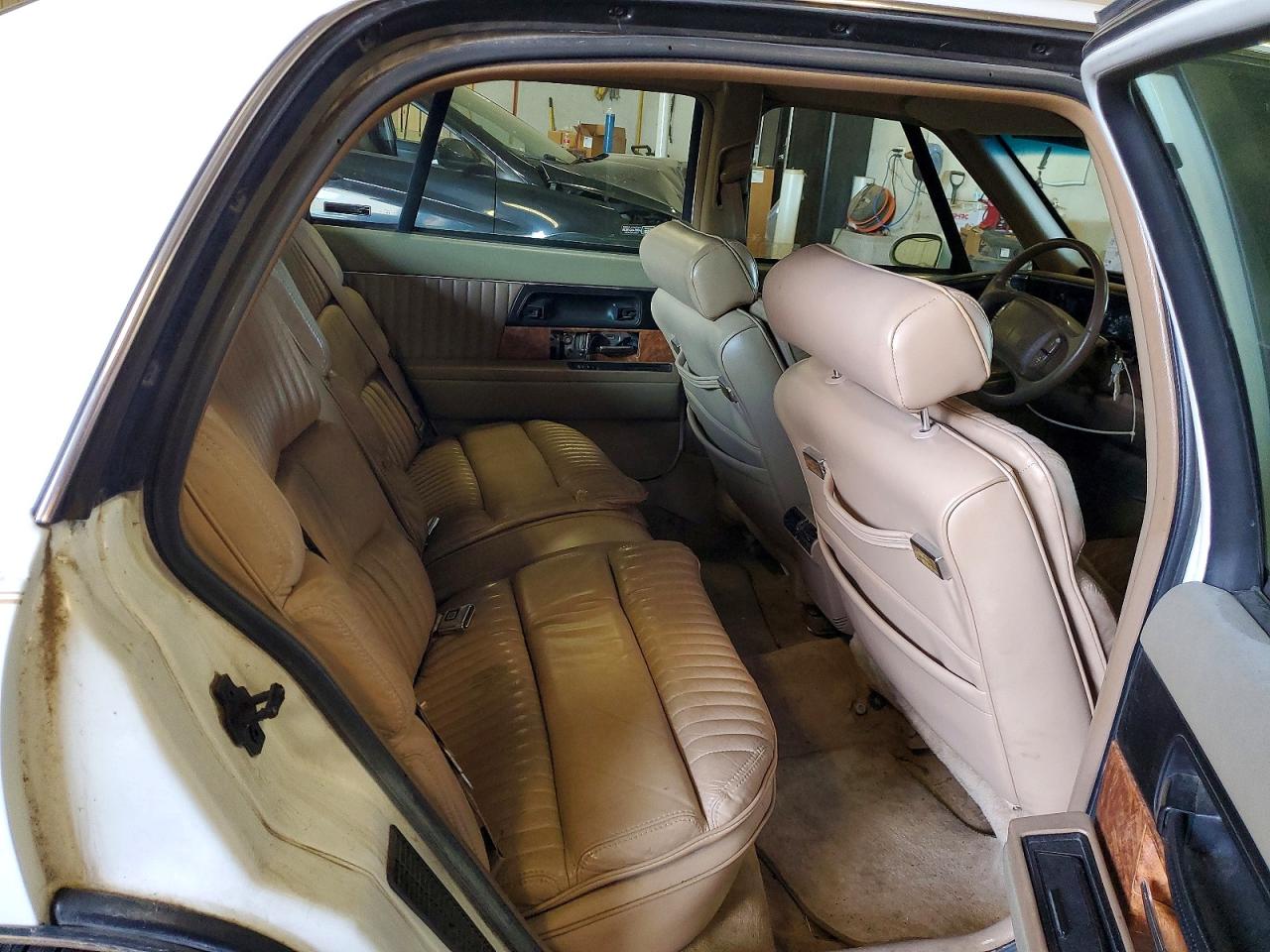 1995 Buick Park Avenue White vin: 1G4CW52K6SH662897