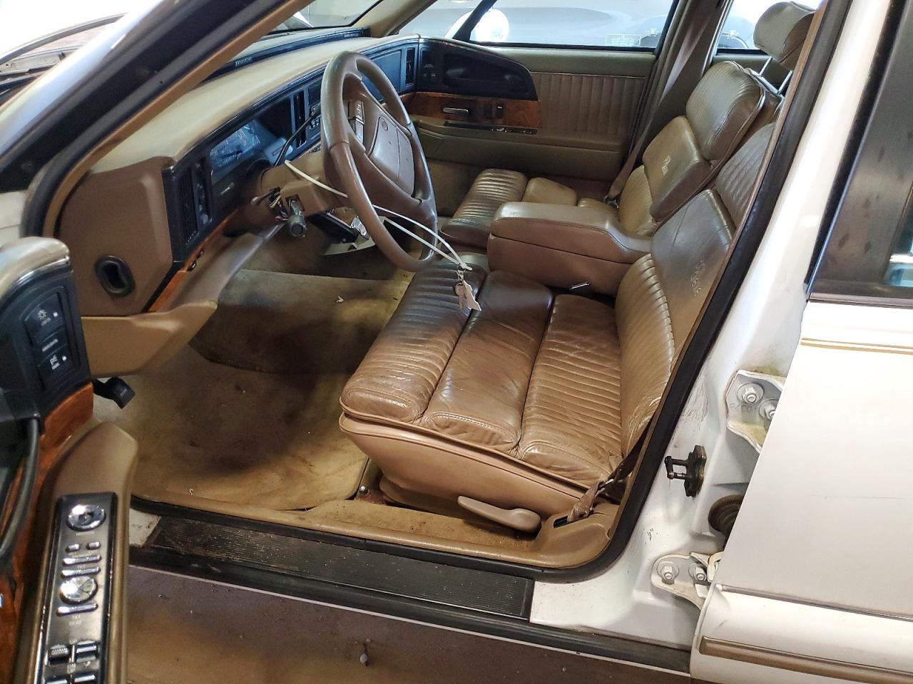 1995 Buick Park Avenue White vin: 1G4CW52K6SH662897