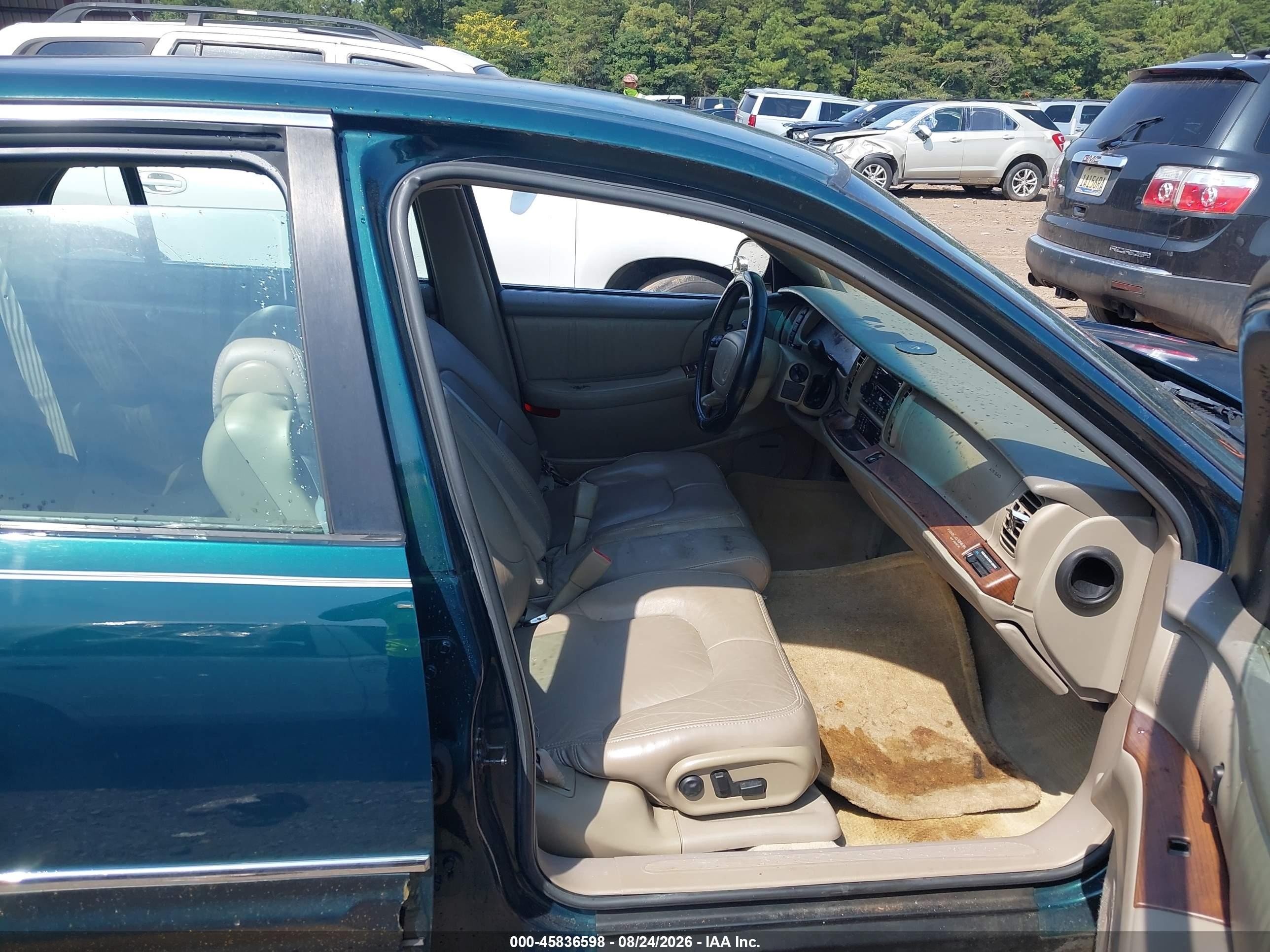 1999 Buick Park Avenue   Green vin: 1G4CW52K7X4657013