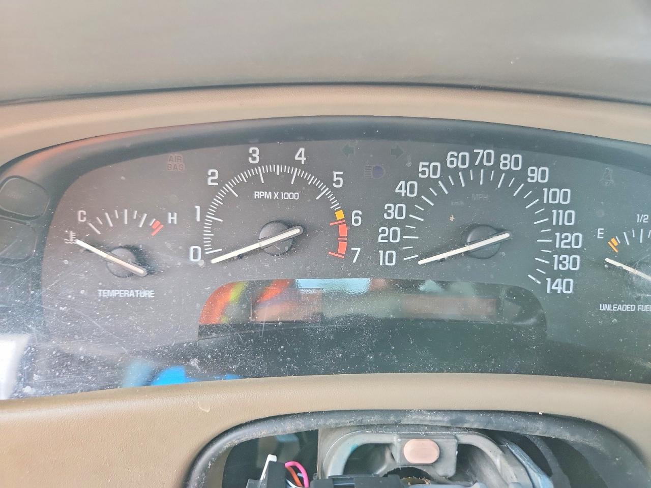 1999 Buick Park Avenue Beige vin: 1G4CW52K8X4632797