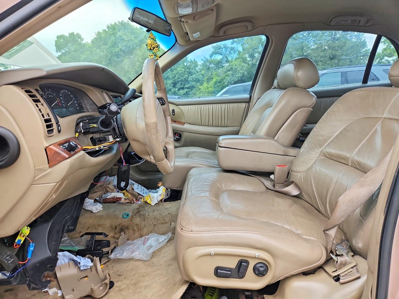 1999 Buick Park Avenue Beige vin: 1G4CW52K8X4632797