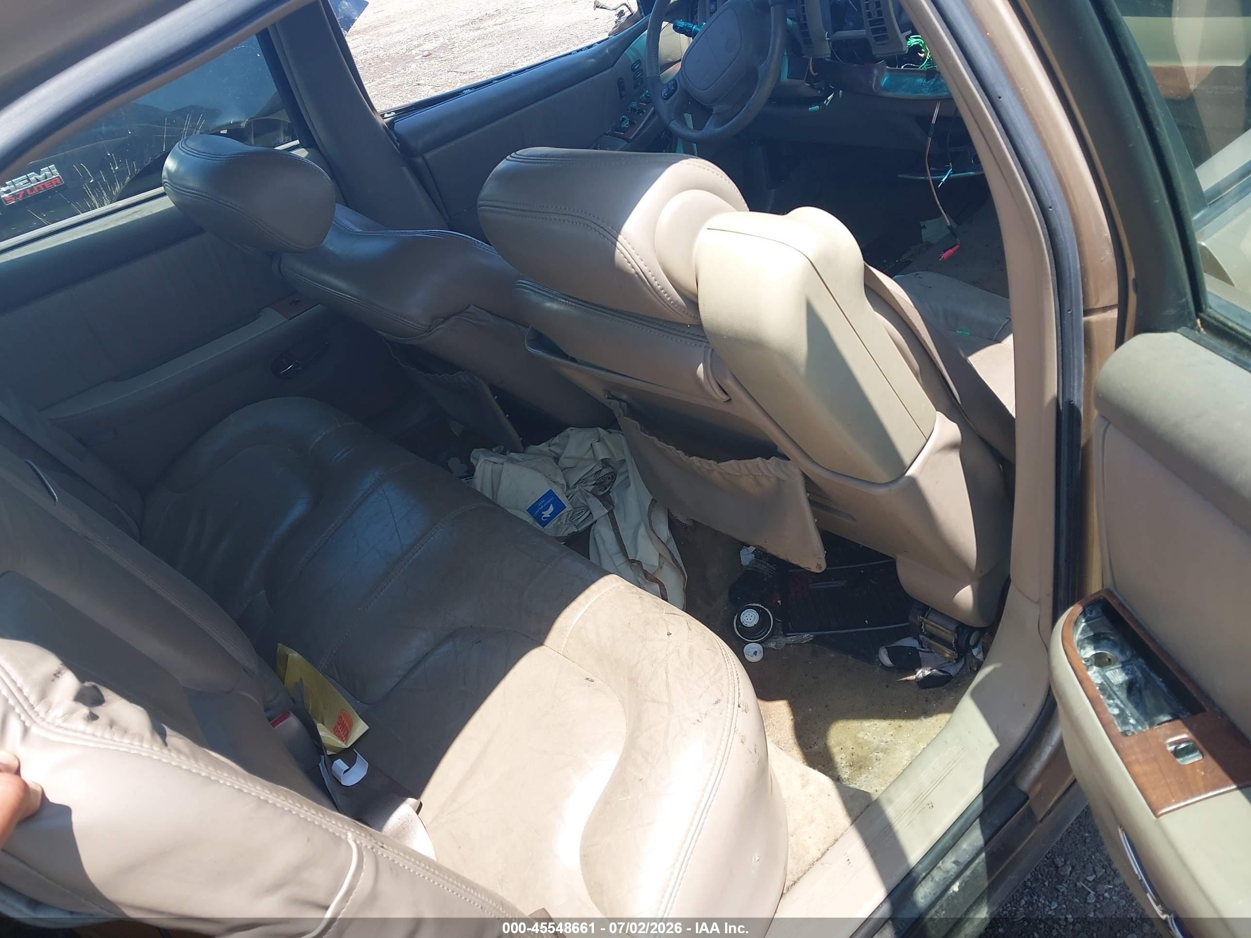 1999 Buick Park Avenue Gold vin: 1G4CW52K9X4639337