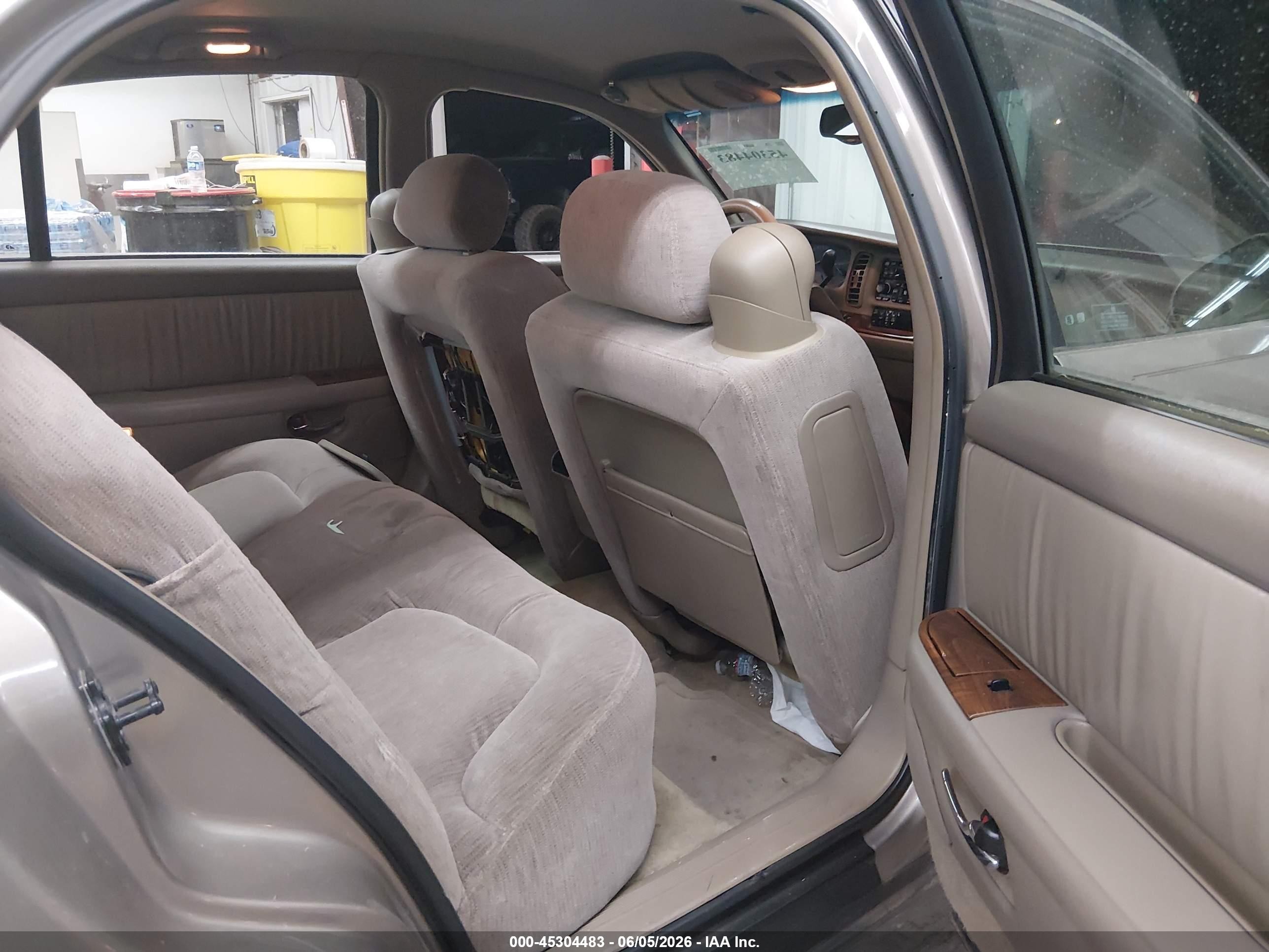 2000 Buick Park Avenue   Tan vin: 1G4CW52K9Y4217344