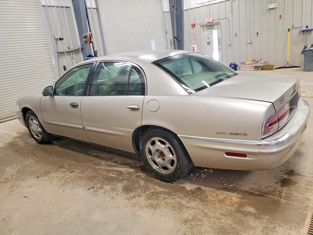 1998 Buick Park Avenue Silver vin: 1G4CW52KXW4605714