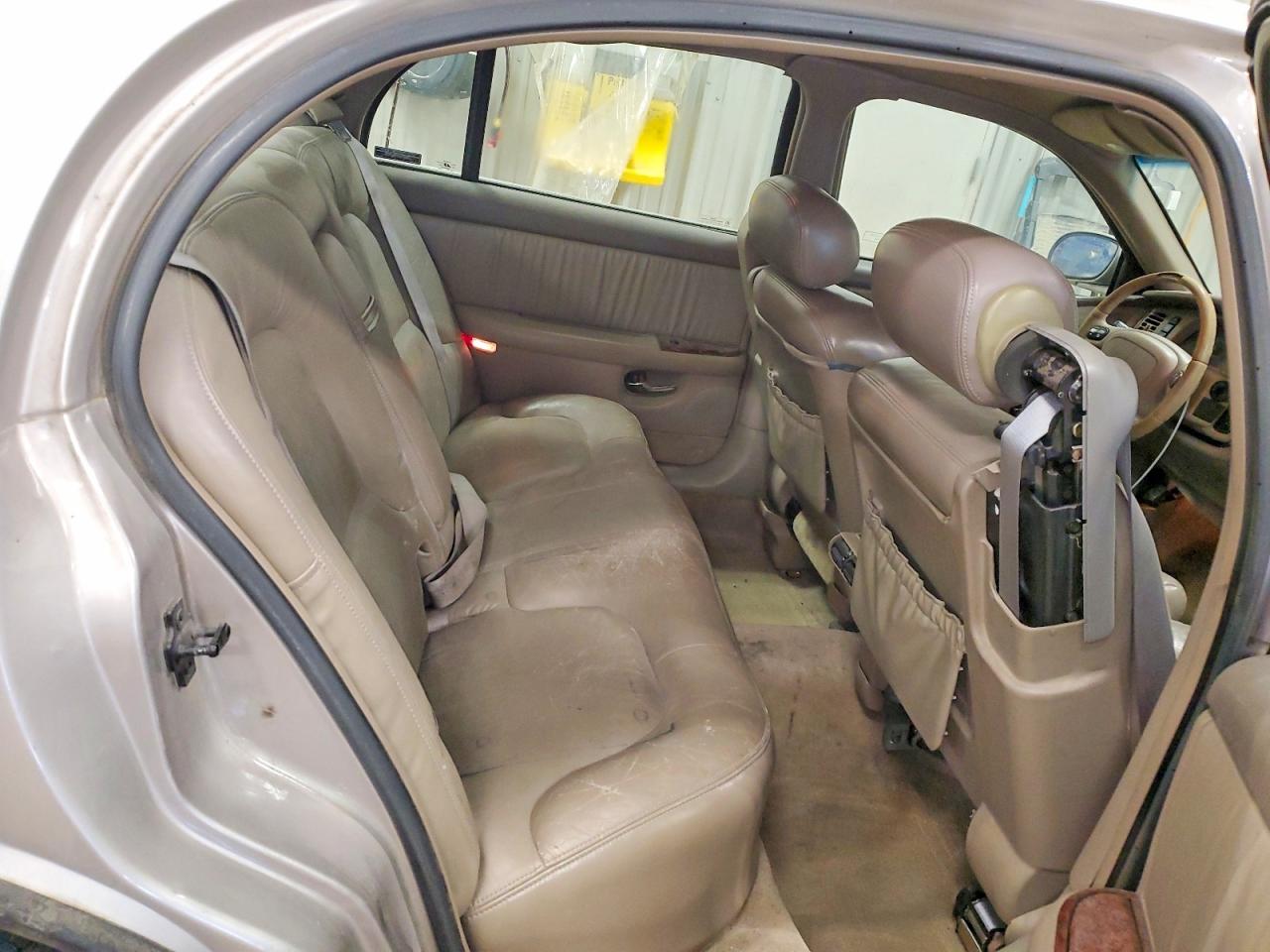 1998 Buick Park Avenue Silver vin: 1G4CW52KXW4605714
