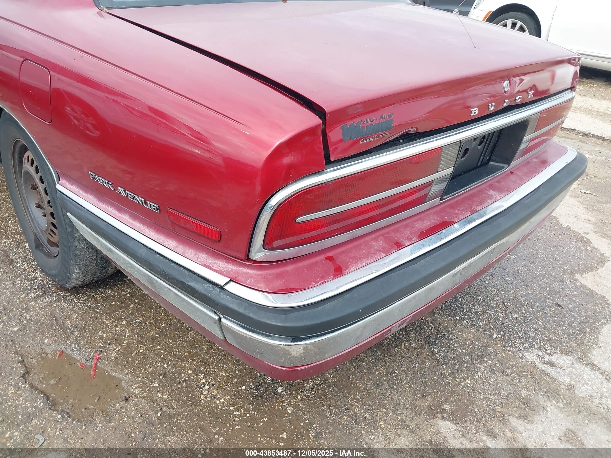 1992 Buick Park Avenue   Red vin: 1G4CW53L0N1618351