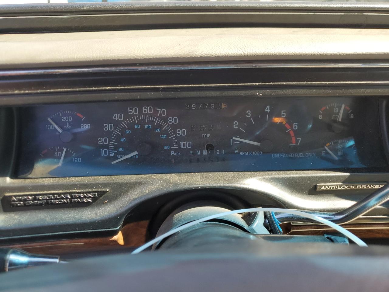 1993 Buick Park Avenue Maroon vin: 1G4CW53L1P1622105