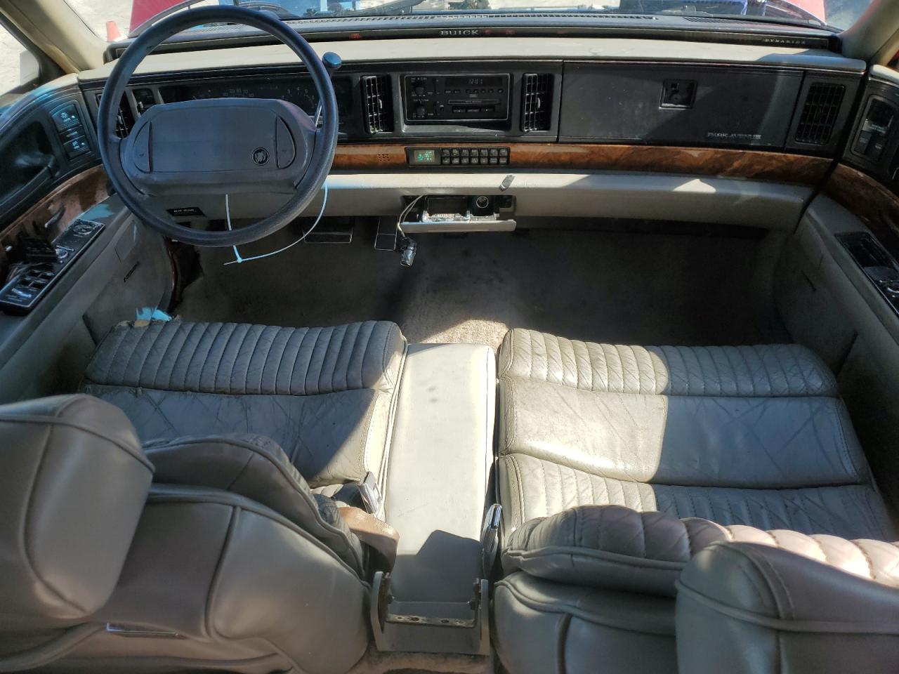 1993 Buick Park Avenue Maroon vin: 1G4CW53L1P1622105