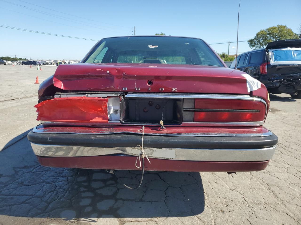 1993 Buick Park Avenue Maroon vin: 1G4CW53L1P1622105