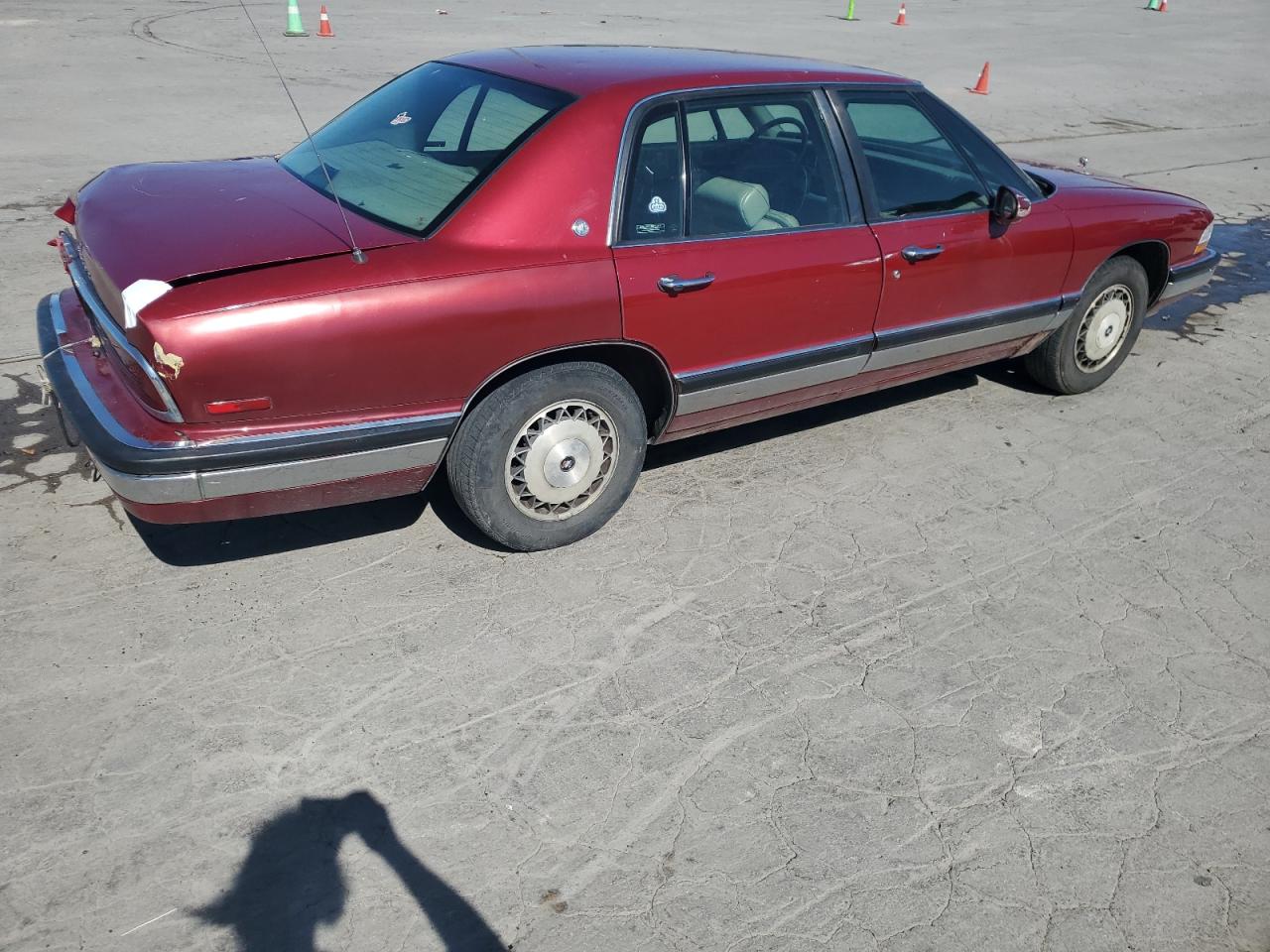 1993 Buick Park Avenue Maroon vin: 1G4CW53L1P1622105