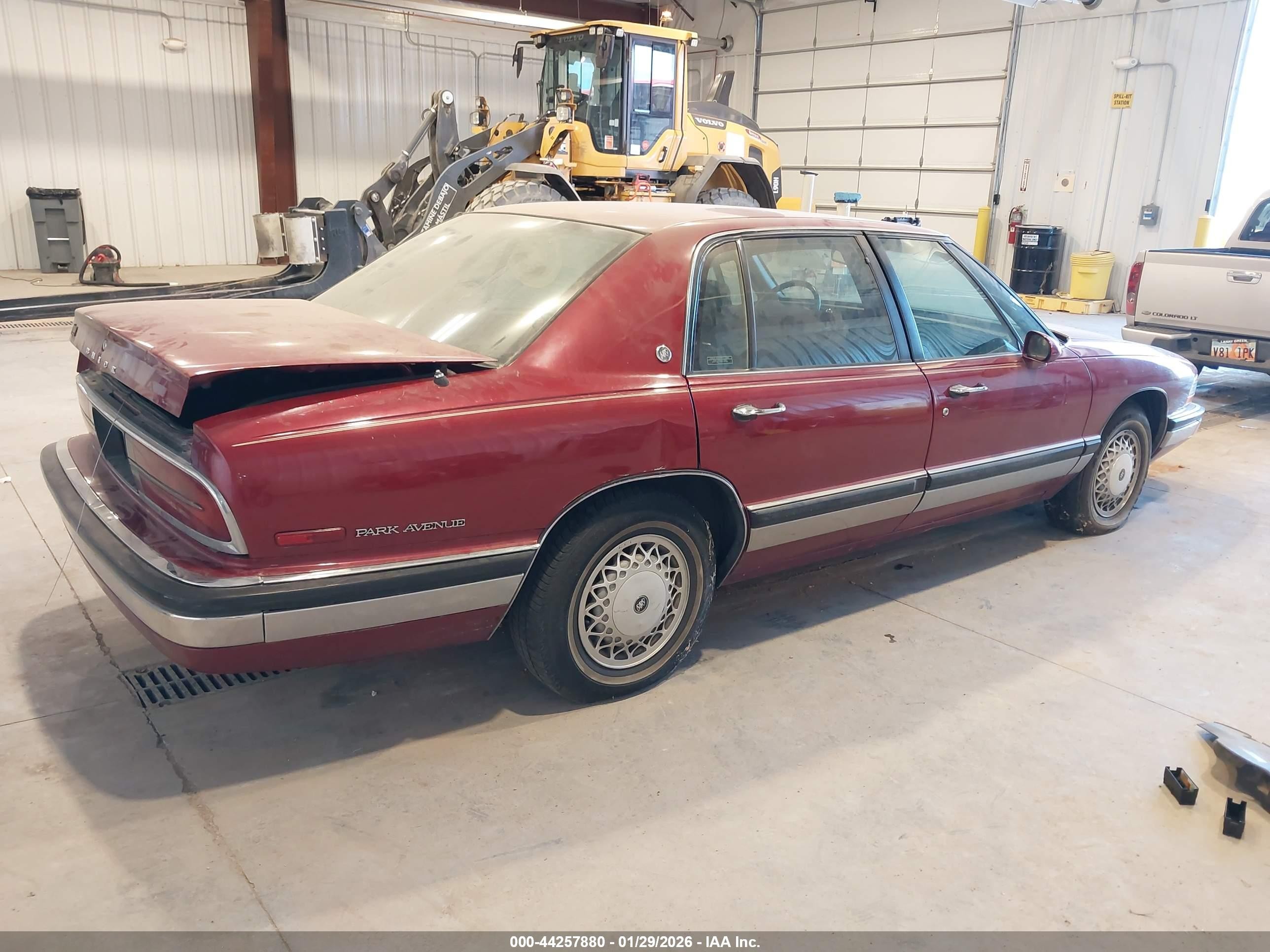 1993 Buick Park Avenue   Red vin: 1G4CW53L1P1648932