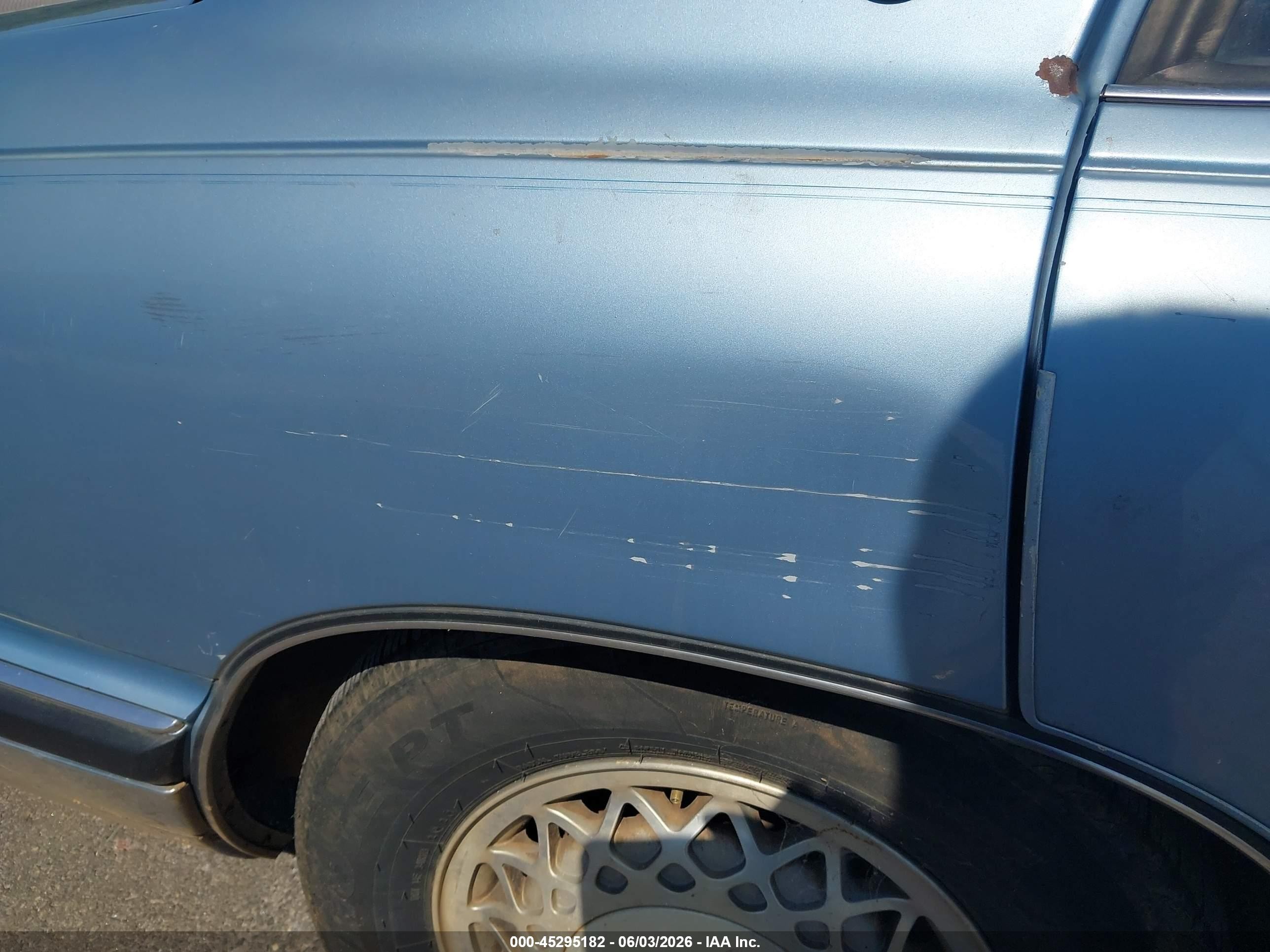 1992 Buick Park Avenue   Blue vin: 1G4CW53L3N1659928