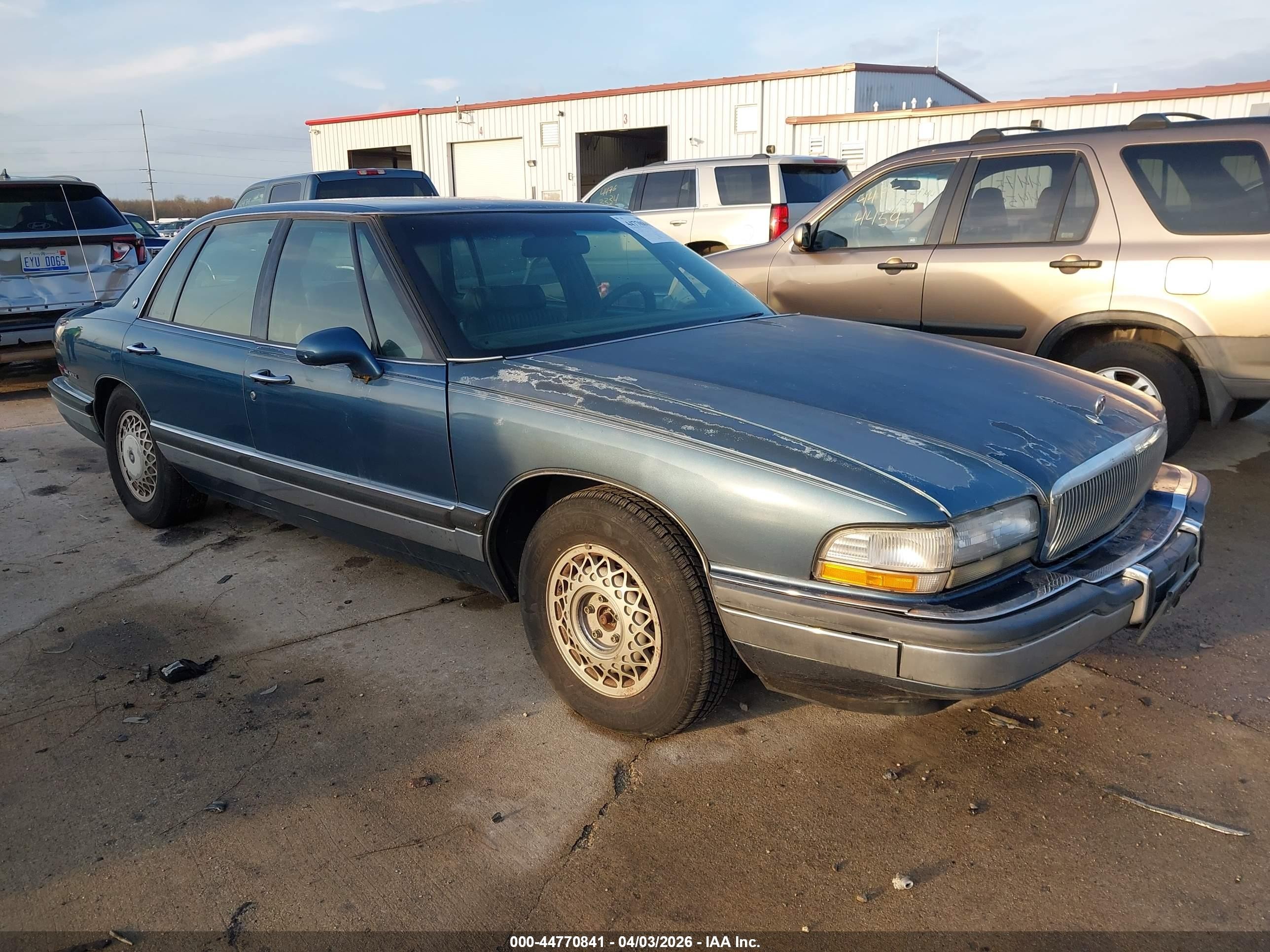 1993 Buick Park Avenue   Blue vin: 1G4CW53L3P1600512