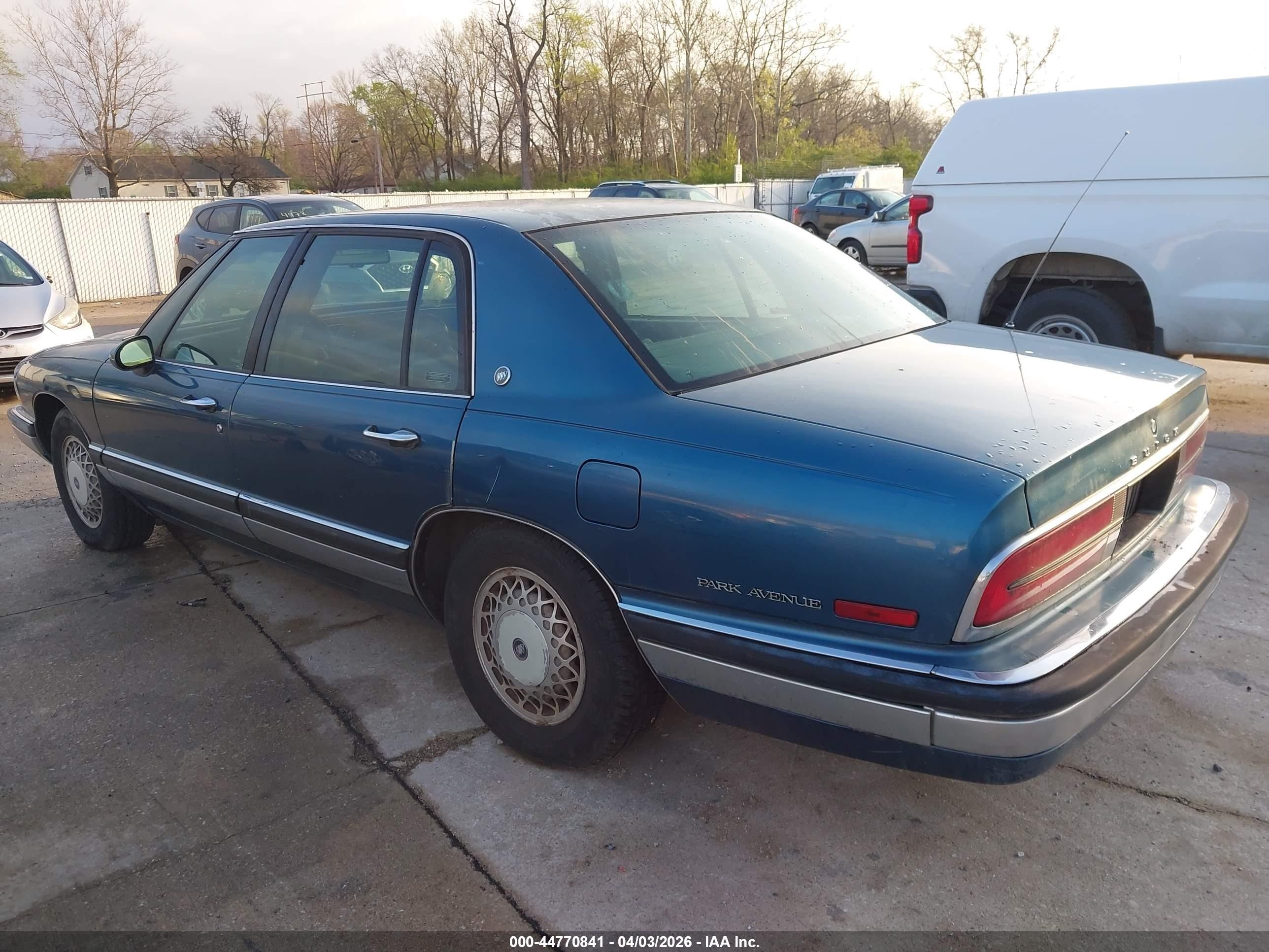 1993 Buick Park Avenue   Blue vin: 1G4CW53L3P1600512