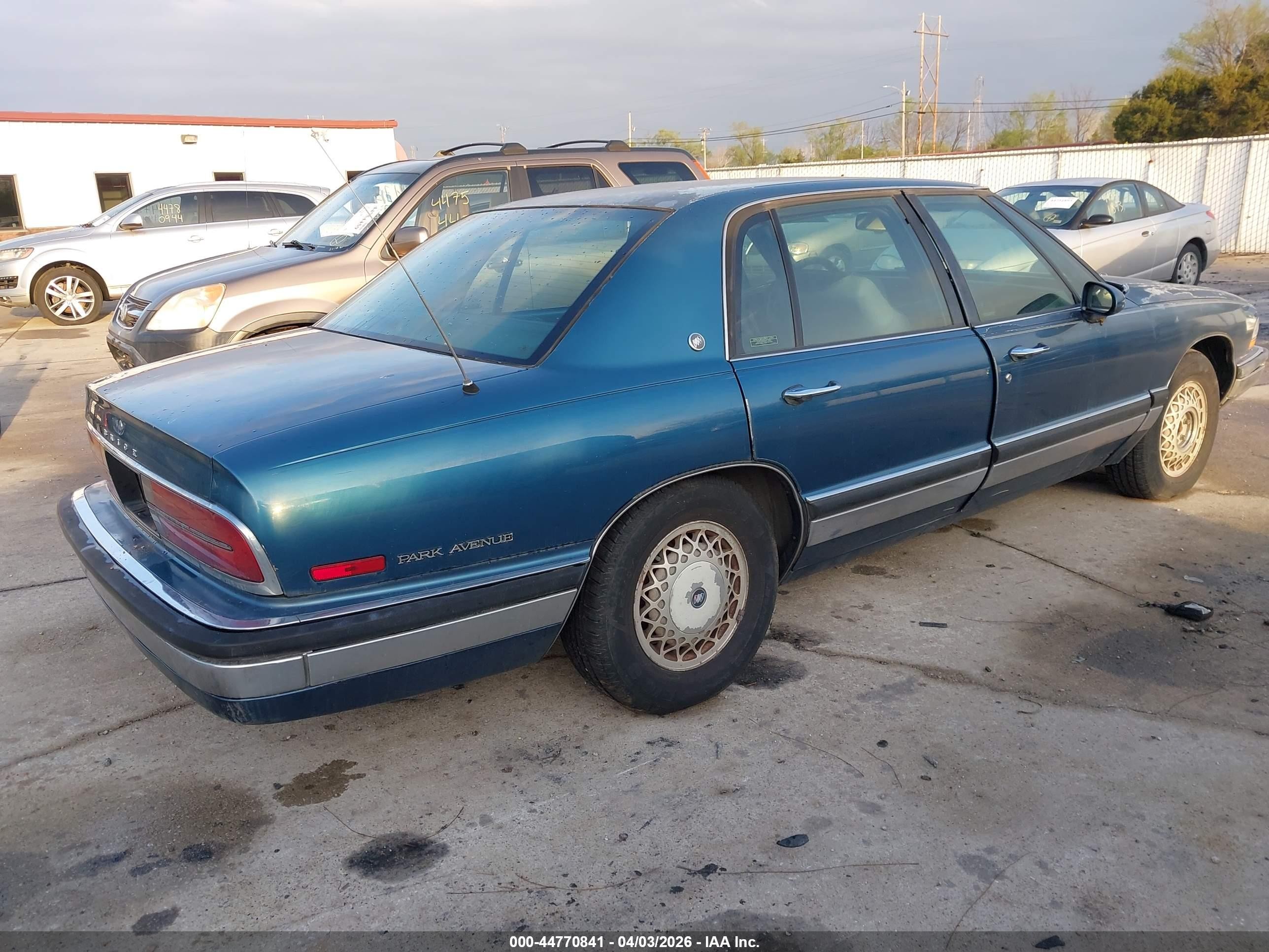 1993 Buick Park Avenue   Blue vin: 1G4CW53L3P1600512