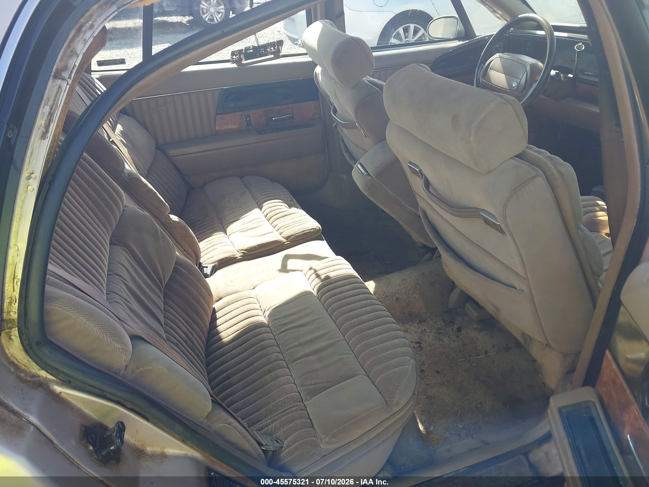1992 Buick Park Avenue   Champagne vin: 1G4CW53L4N1666631