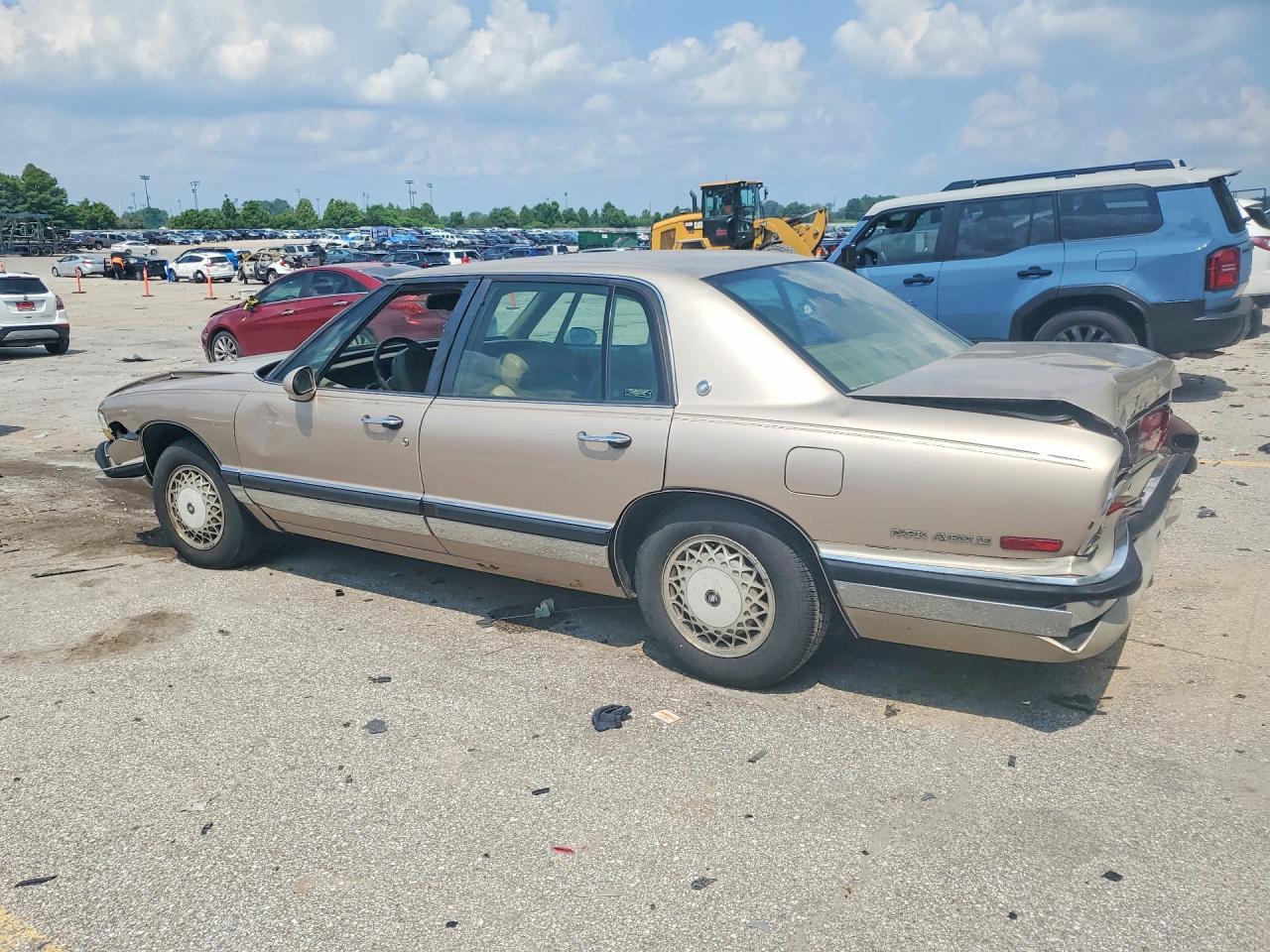 1993 Buick Park Avenue Gold vin: 1G4CW53L5P1600947