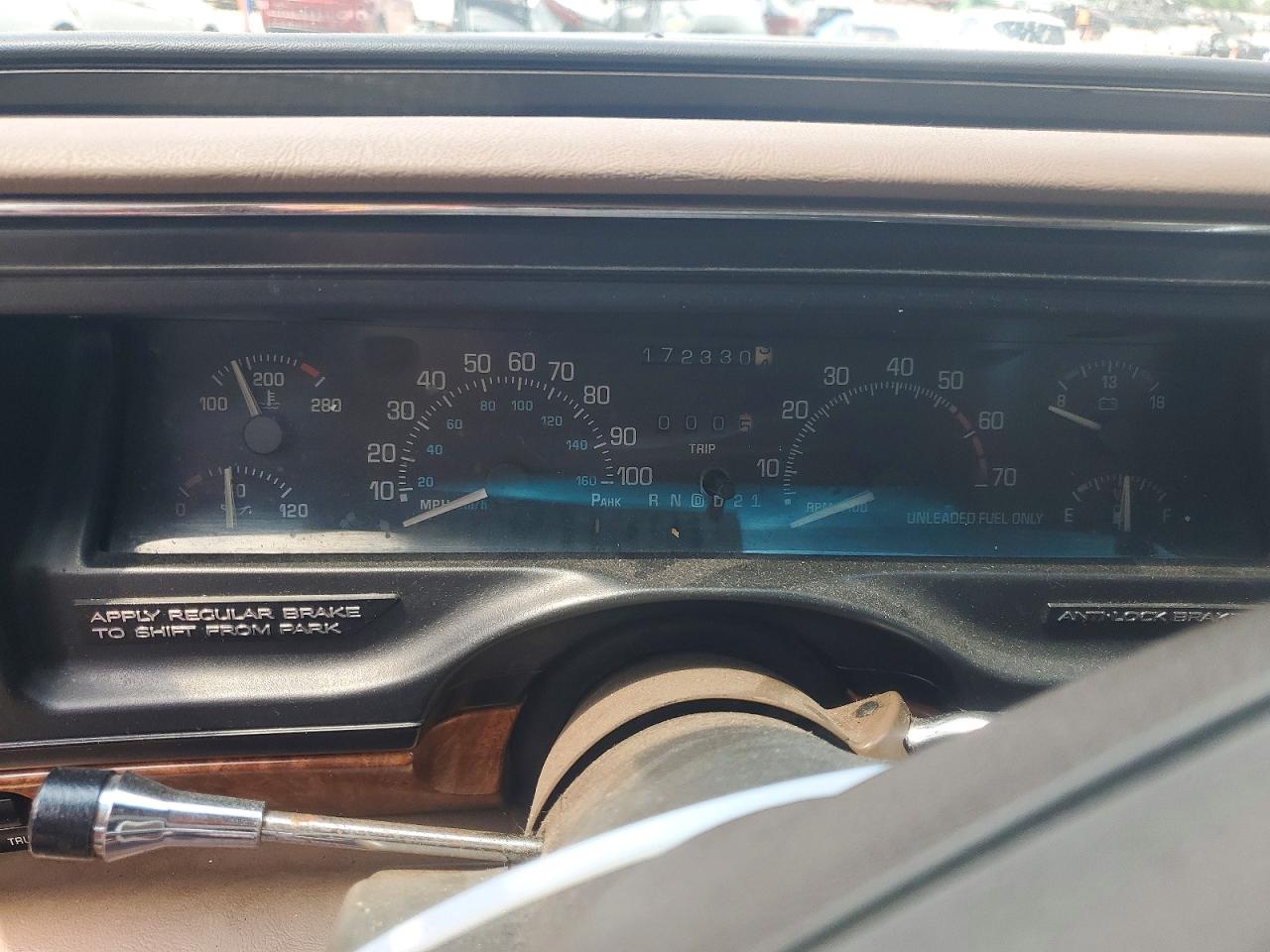 1993 Buick Park Avenue Gold vin: 1G4CW53L5P1600947