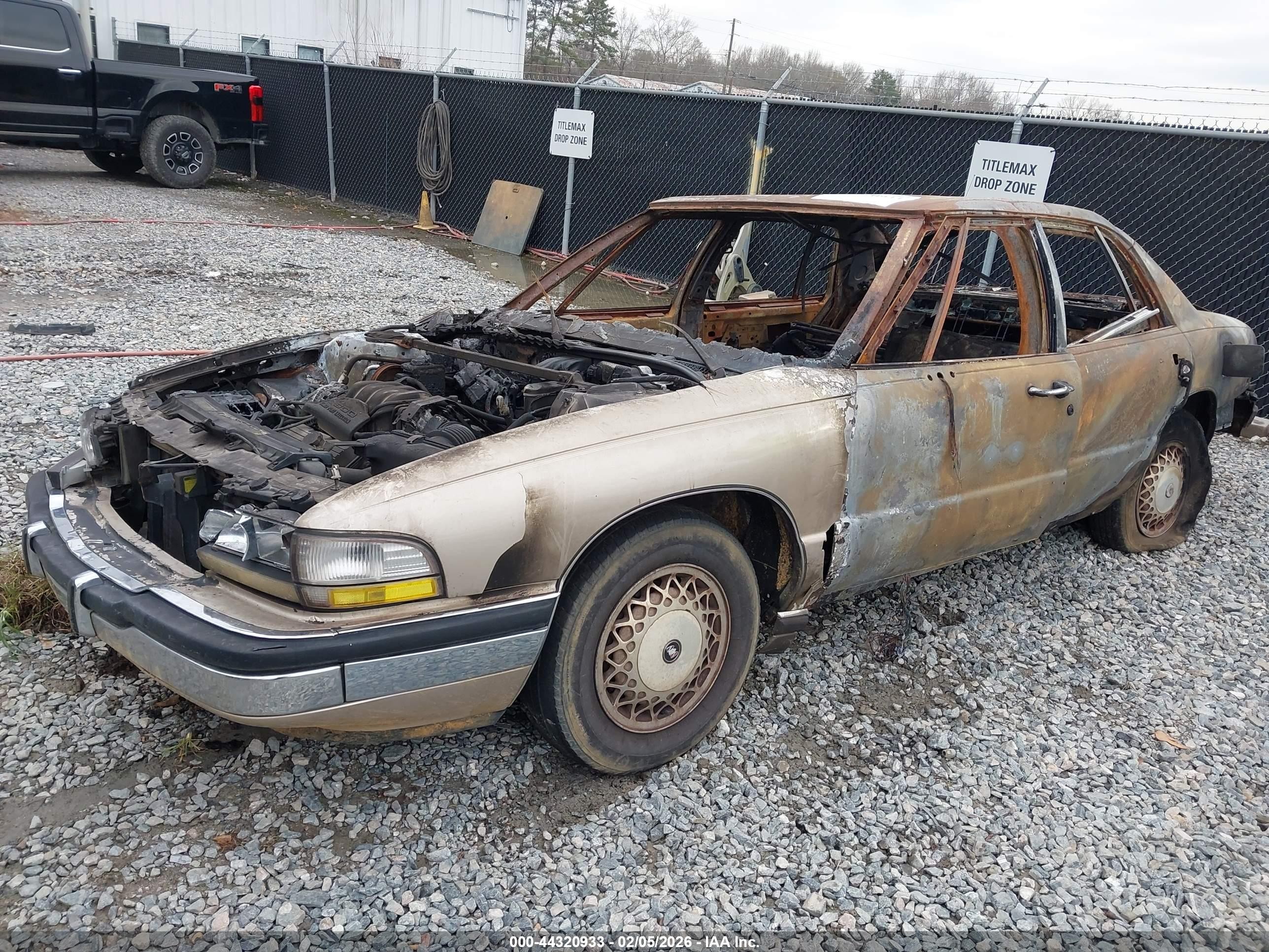 1992 Buick Park Avenue   Champagne vin: 1G4CW53L6N1641763