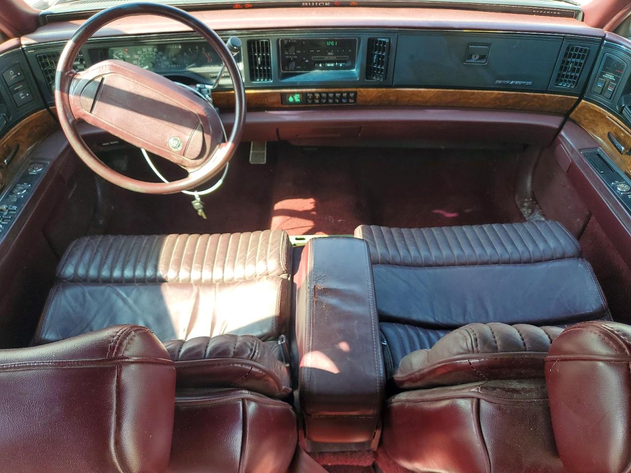 1993 Buick Park Avenue Red vin: 1G4CW53L6P1615795