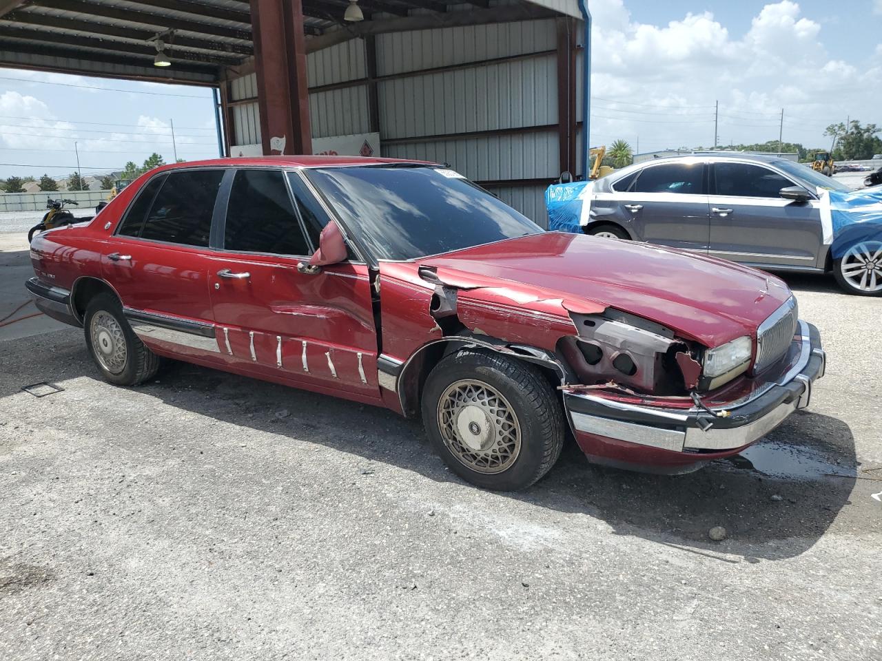 1993 Buick Park Avenue    Burgundy vin: 1G4CW53L9P1636351