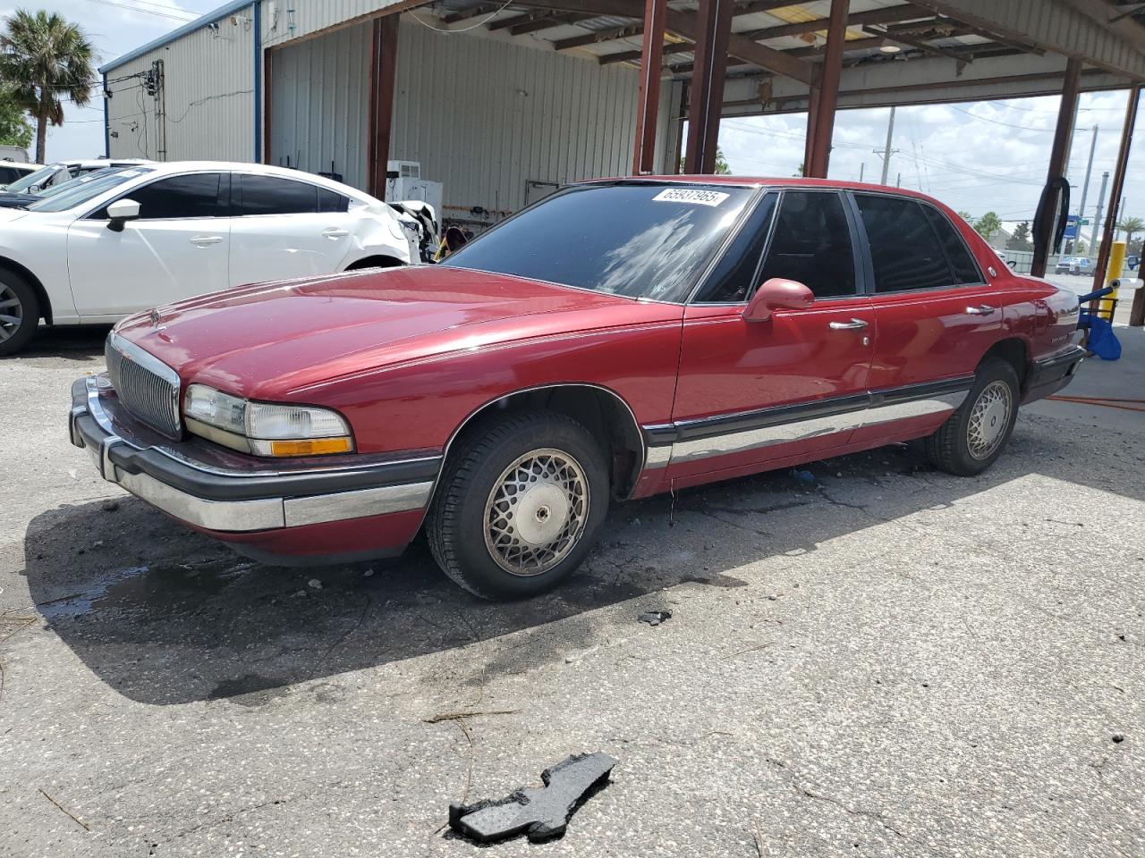 1993 Buick Park Avenue    Burgundy vin: 1G4CW53L9P1636351
