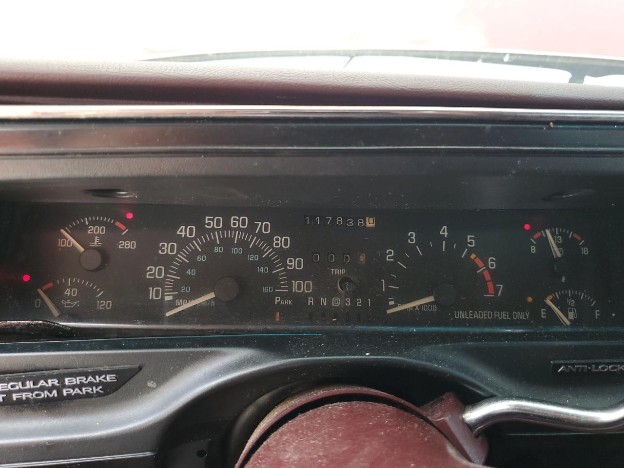 1993 Buick Park Avenue    Burgundy vin: 1G4CW53L9P1636351