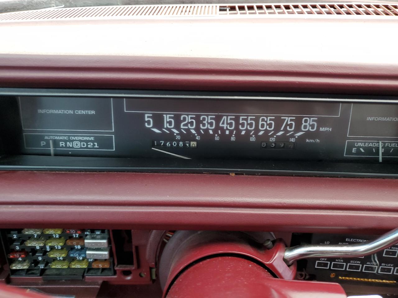 1989 Buick Electra Park Avenue Red vin: 1G4CW54CXK1633398
