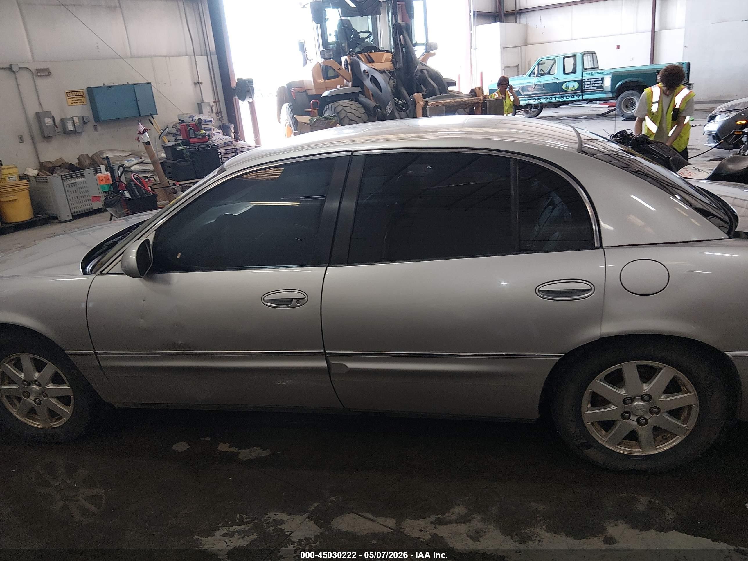 2004 Buick Park Avenue   Silver vin: 1G4CW54K044155209