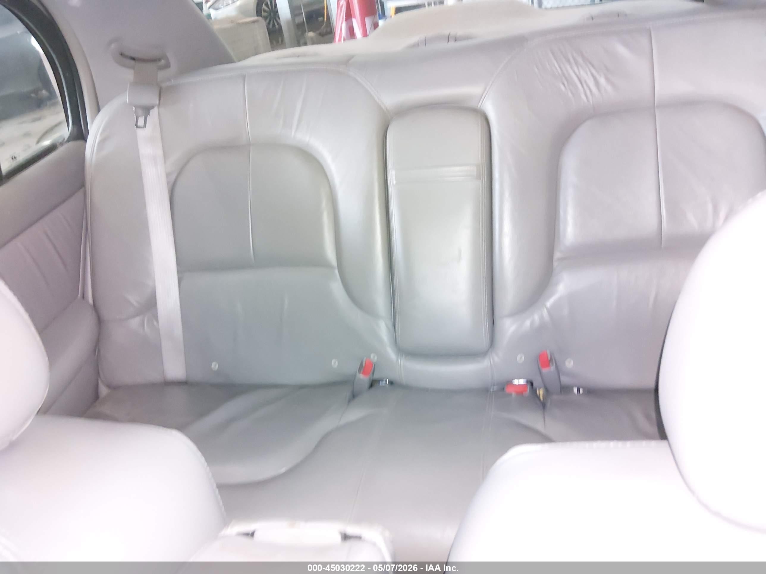 2004 Buick Park Avenue   Silver vin: 1G4CW54K044155209