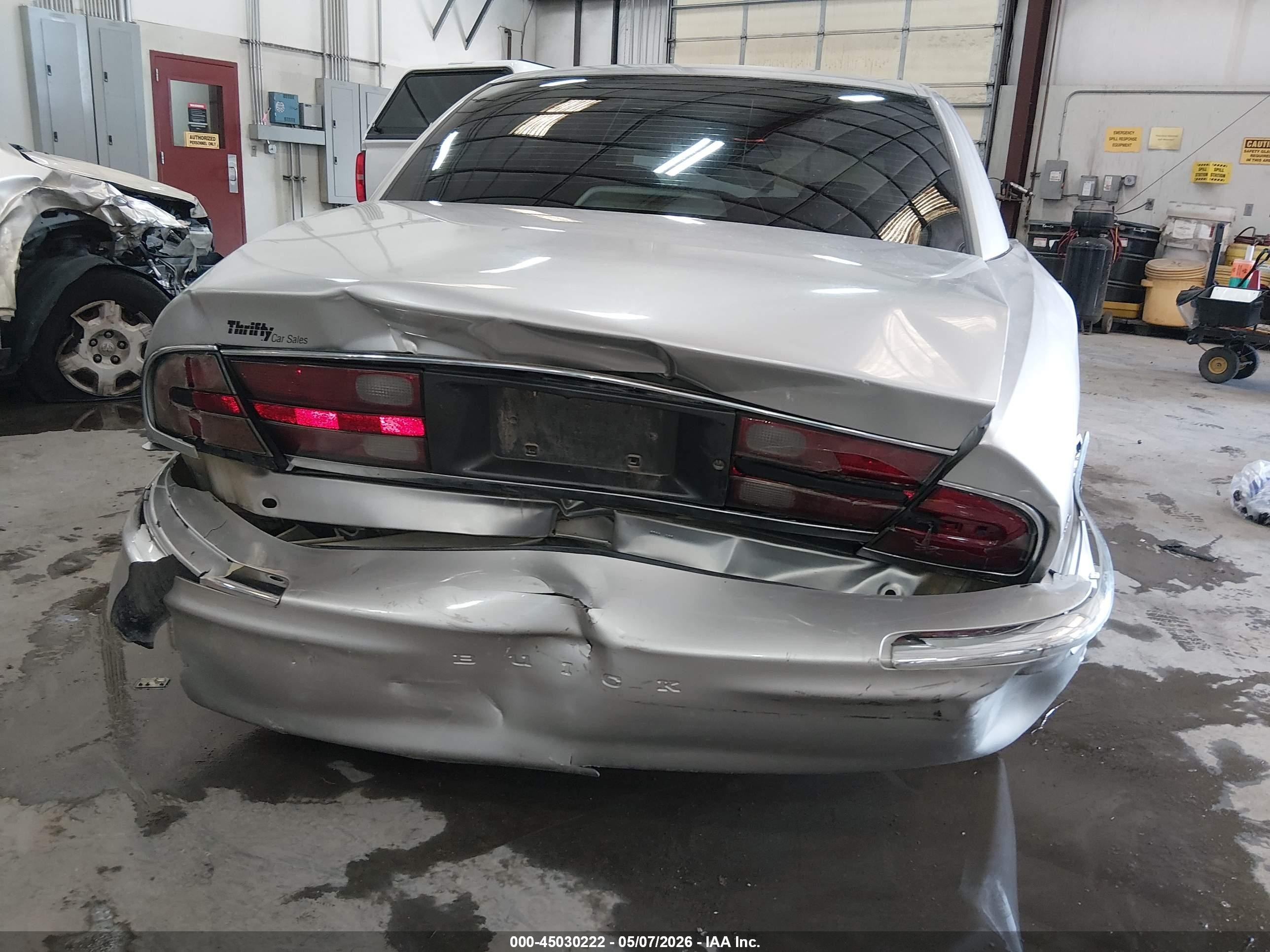 2004 Buick Park Avenue   Silver vin: 1G4CW54K044155209