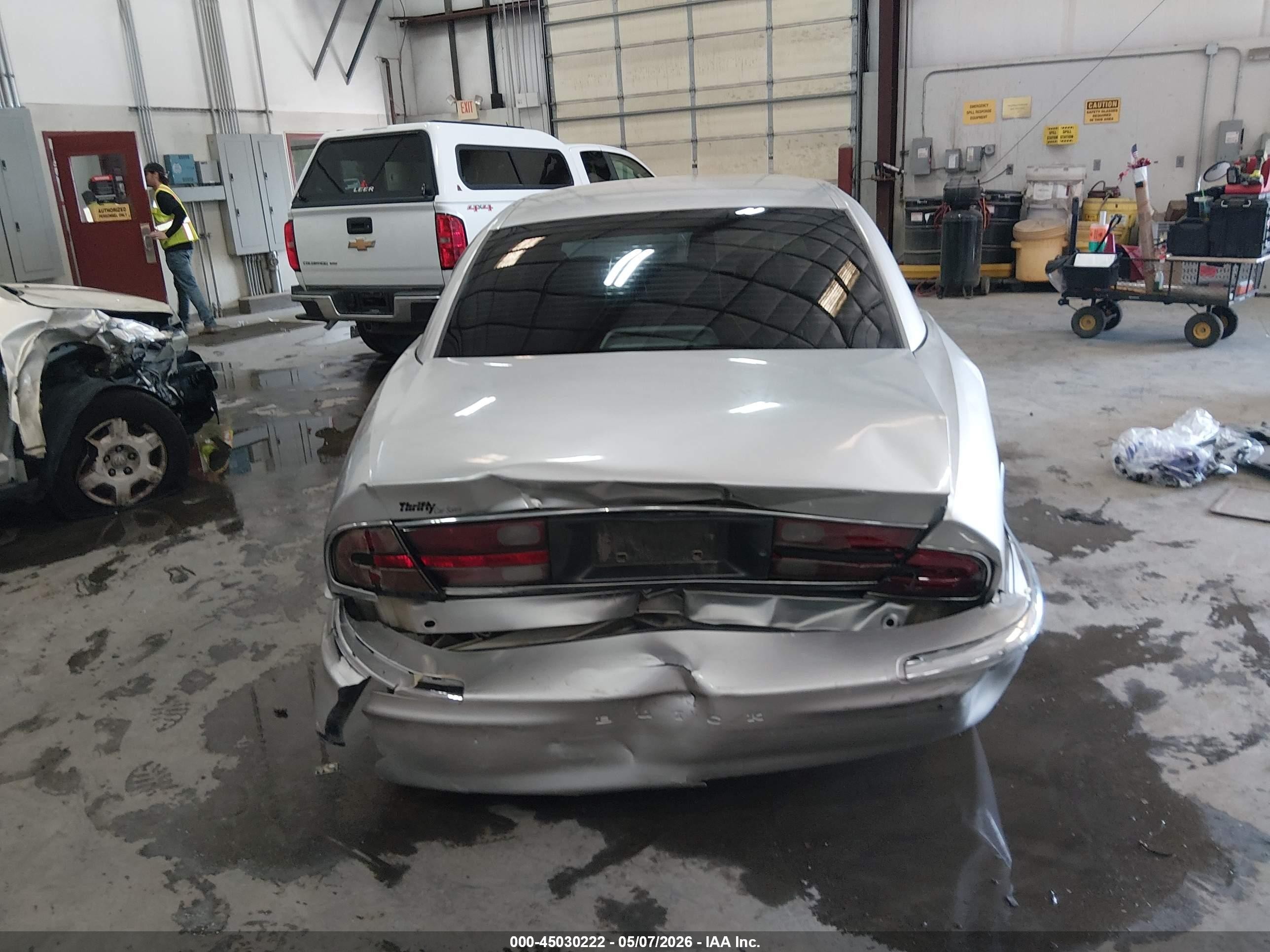 2004 Buick Park Avenue   Silver vin: 1G4CW54K044155209