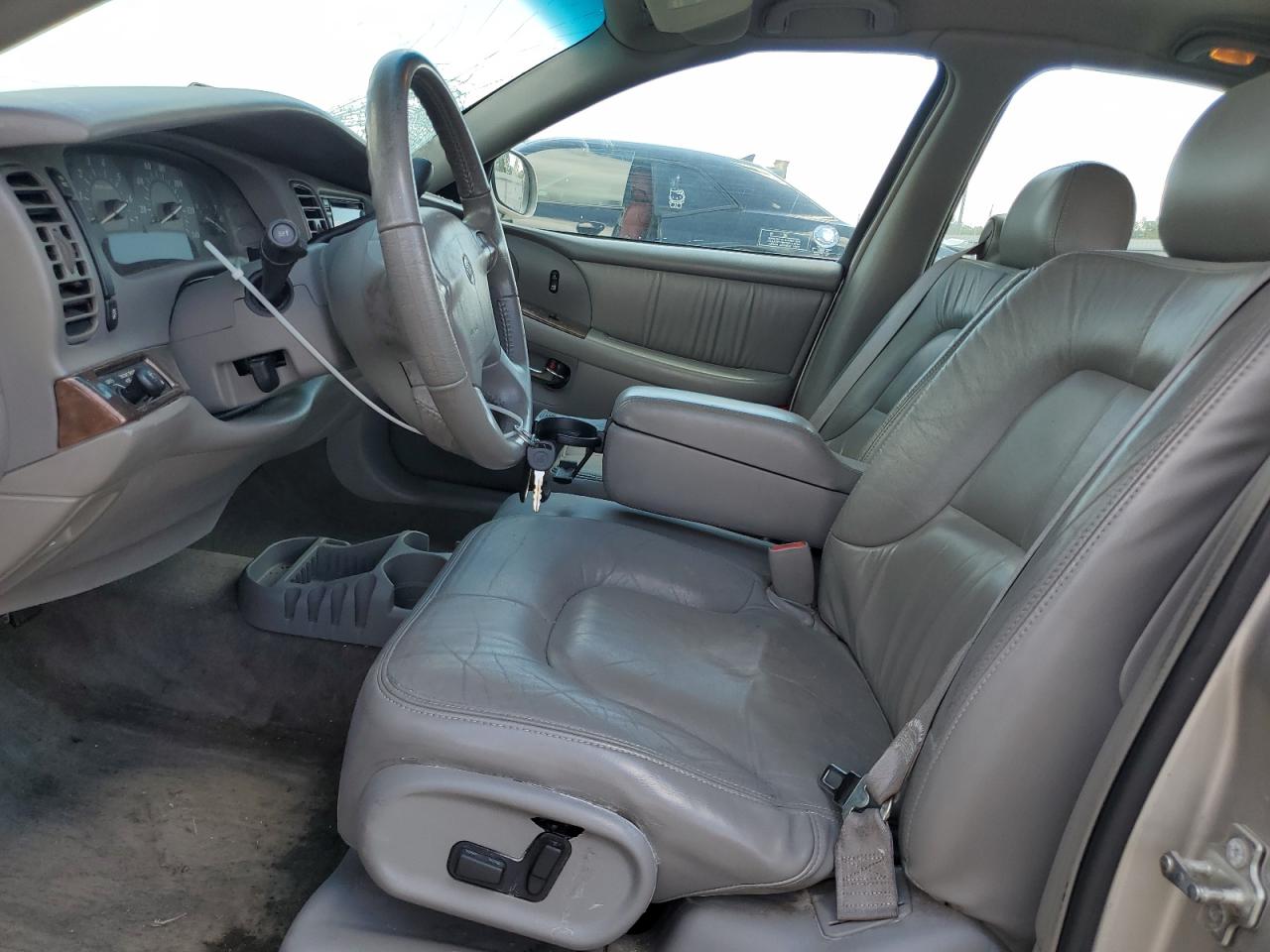 2005 Buick Park Avenue    Silver vin: 1G4CW54K154100172