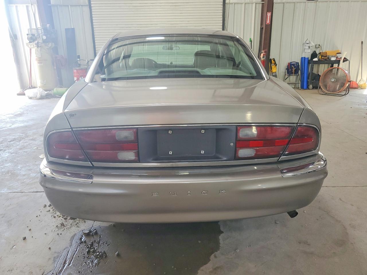 2002 Buick Park Avenue Silver vin: 1G4CW54K224105103