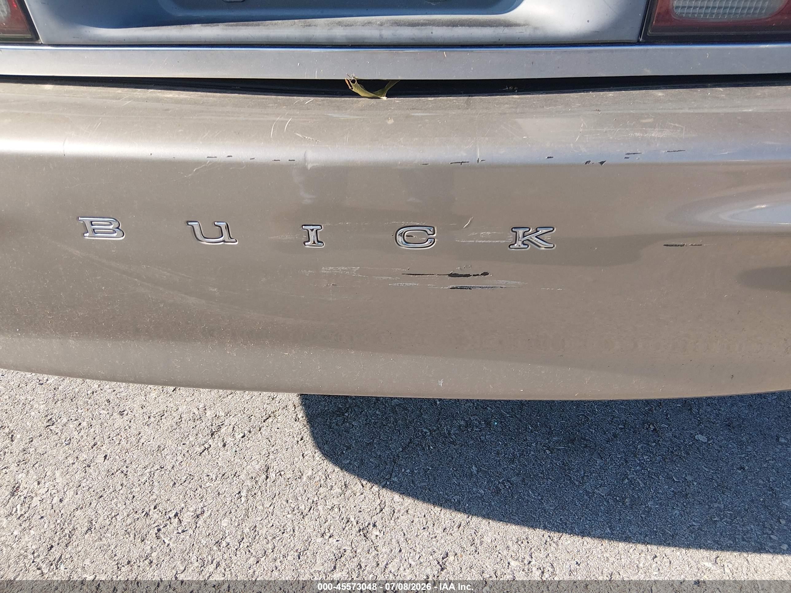 2002 Buick Park Avenue   Silver vin: 1G4CW54K224132897