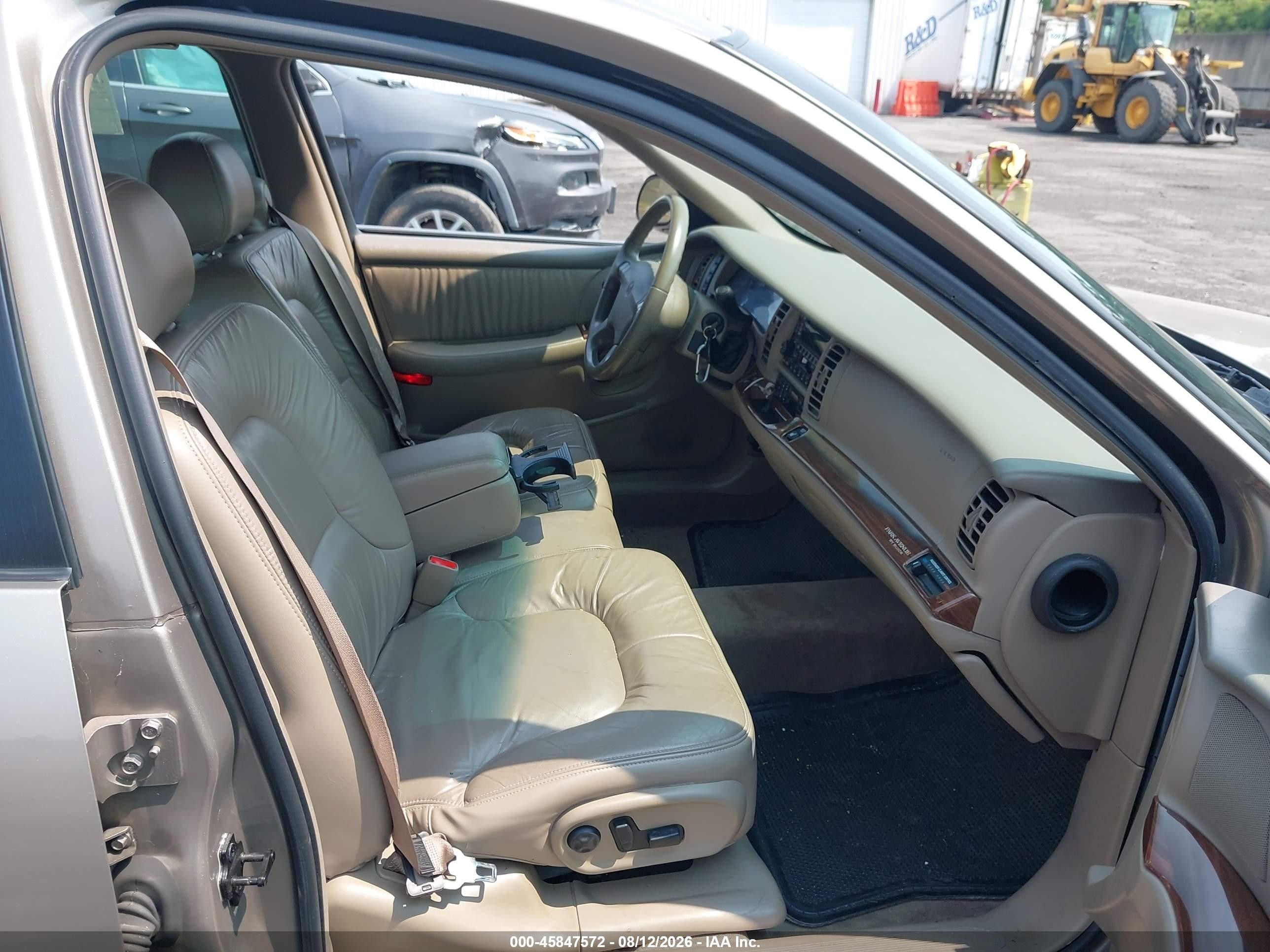 2002 Buick Park Avenue   Gold vin: 1G4CW54K224233356