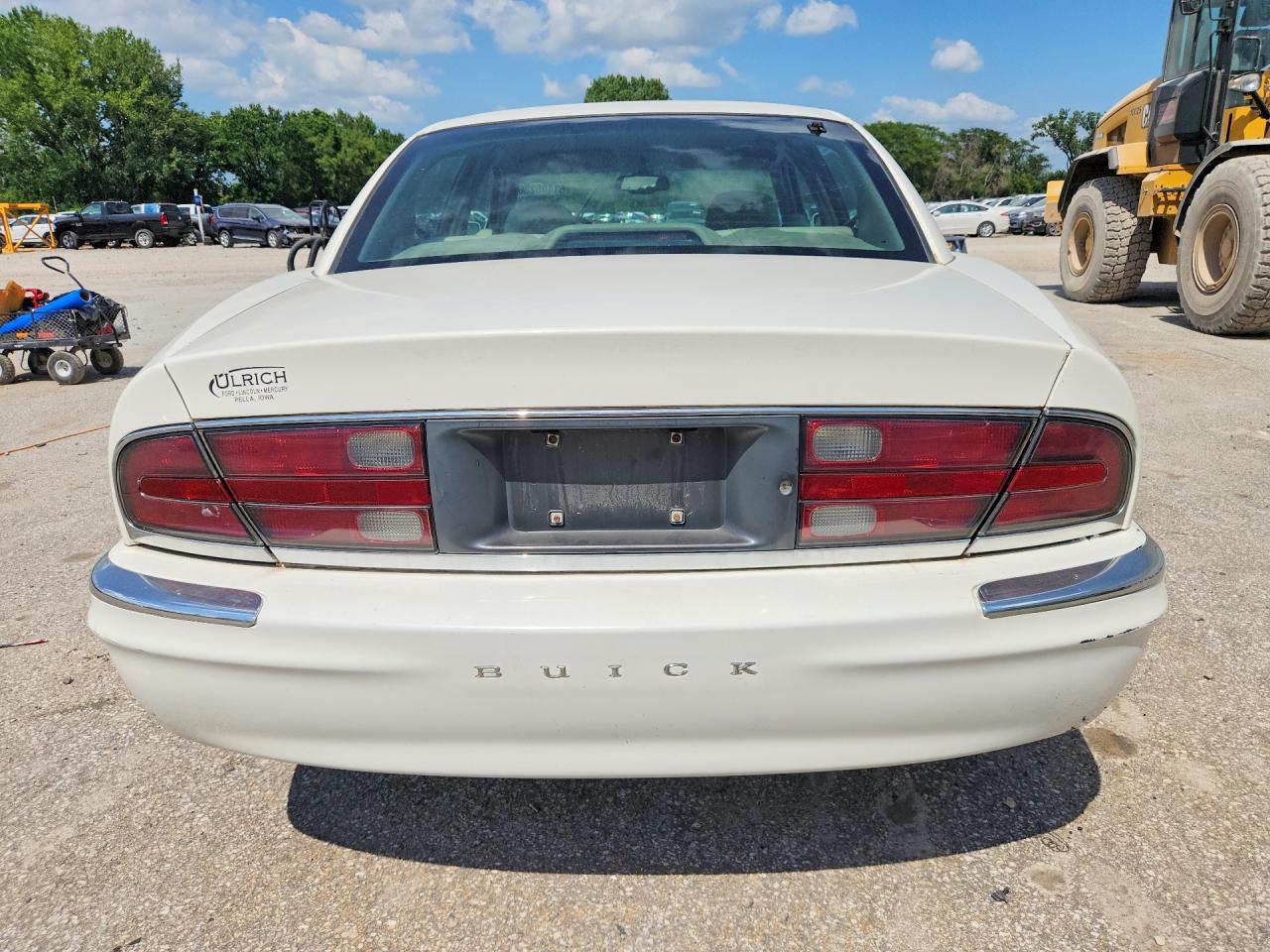 2002 Buick Park Avenue White vin: 1G4CW54K324210491