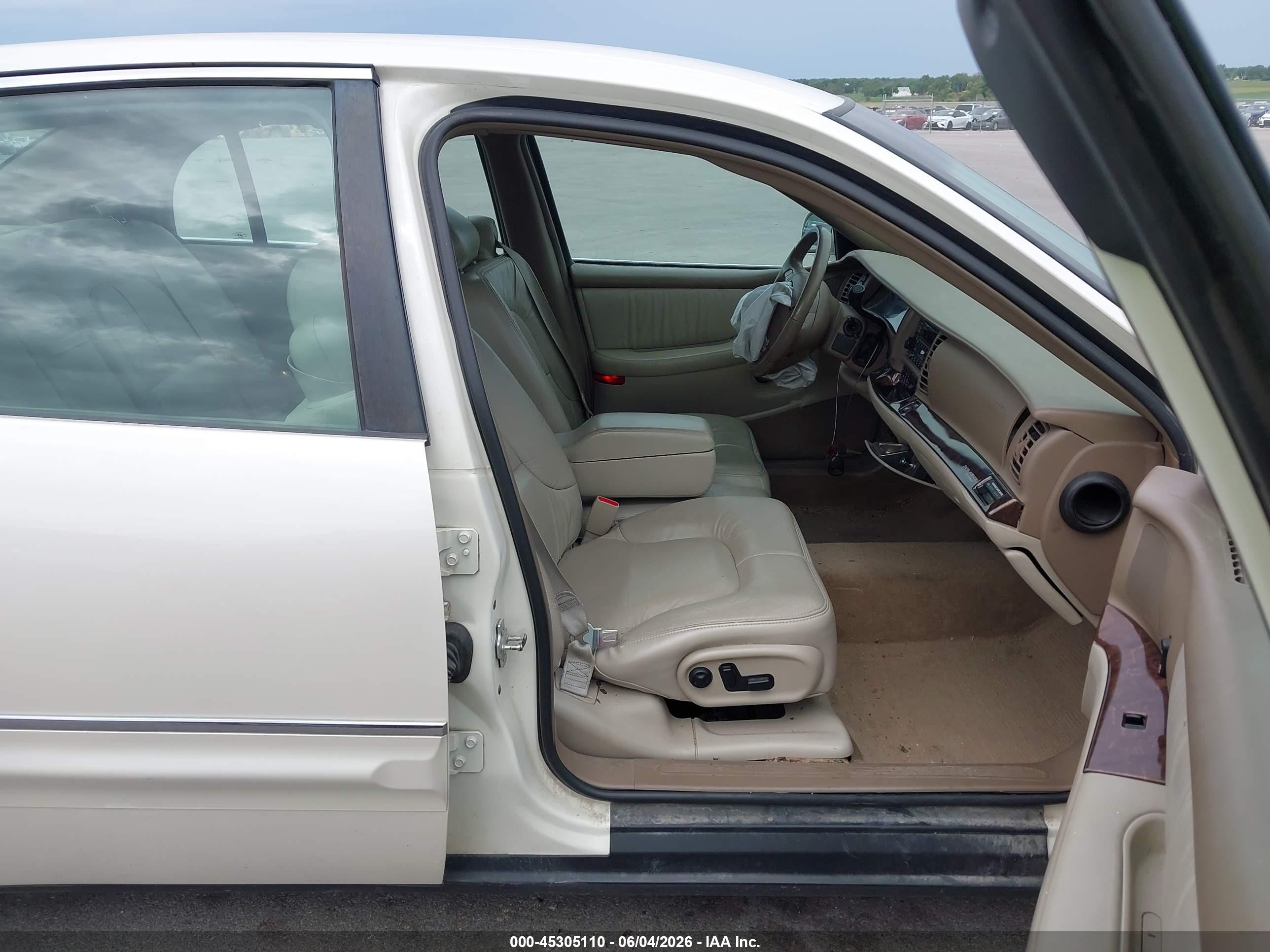 2005 Buick Park Avenue   Белый vin: 1G4CW54K354105924