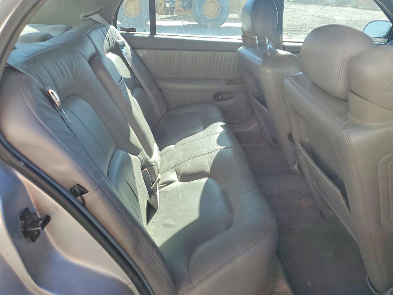 2002 Buick Park Avenue Gray vin: 1G4CW54K424102641