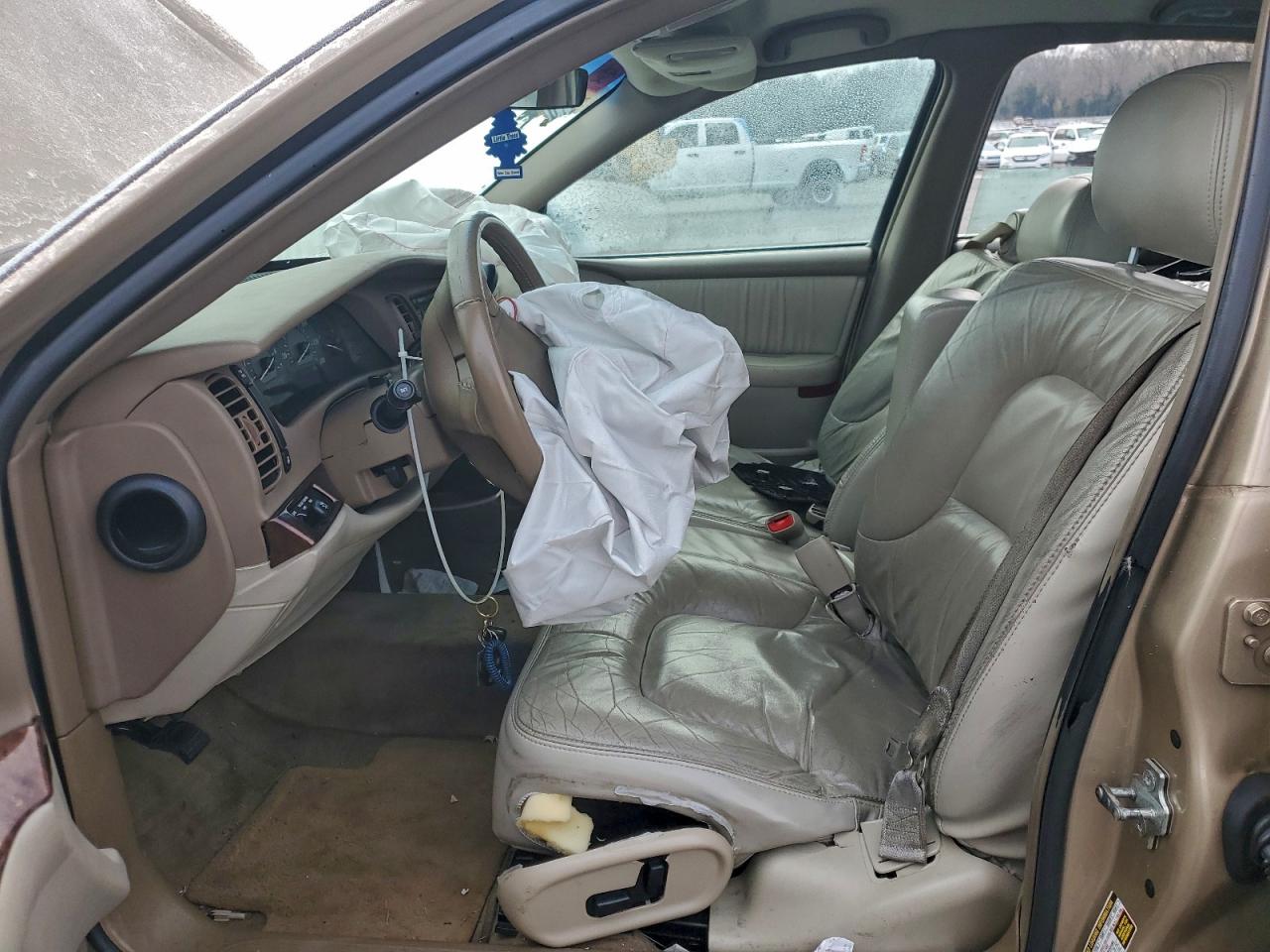 2005 Buick Park Avenue Gold vin: 1G4CW54K454105124